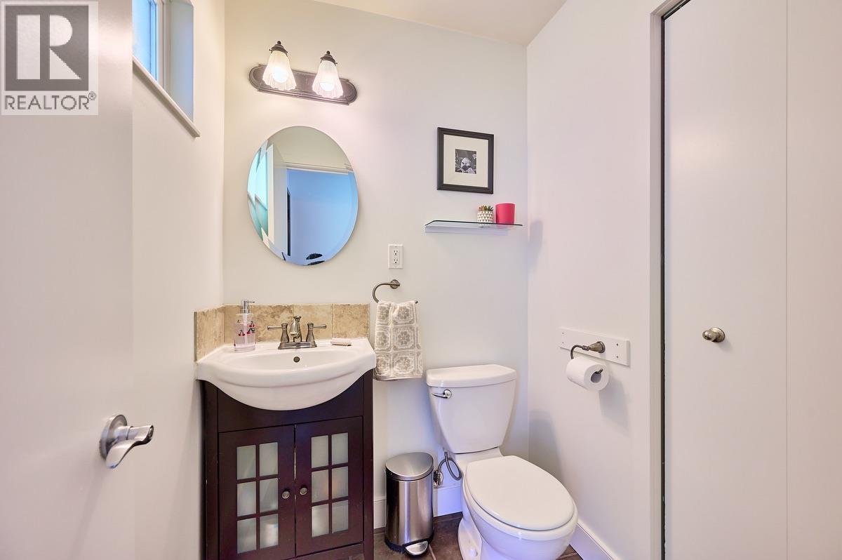 4627 HOSKINS ROAD, North Vancouver