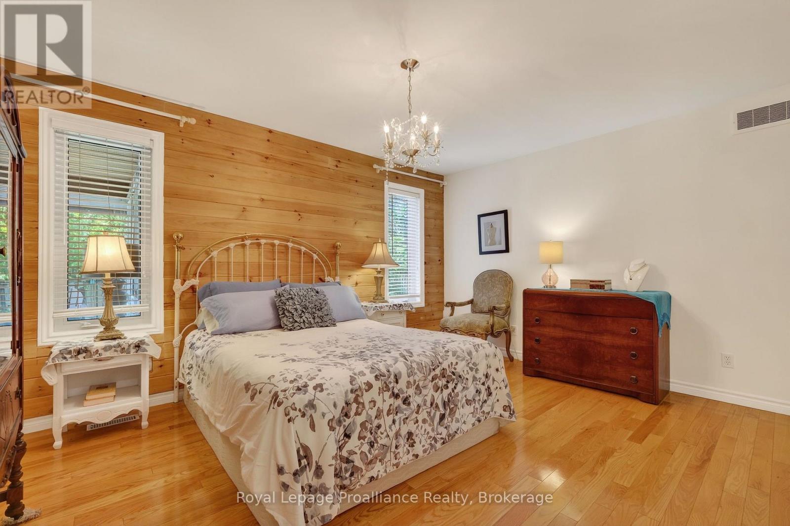 30 HEARTWOOD DRIVE - 26