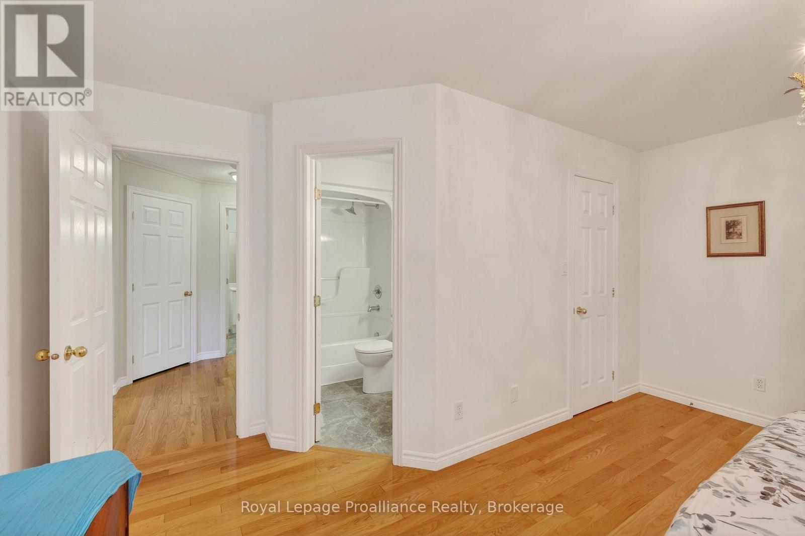 30 HEARTWOOD DRIVE - 27