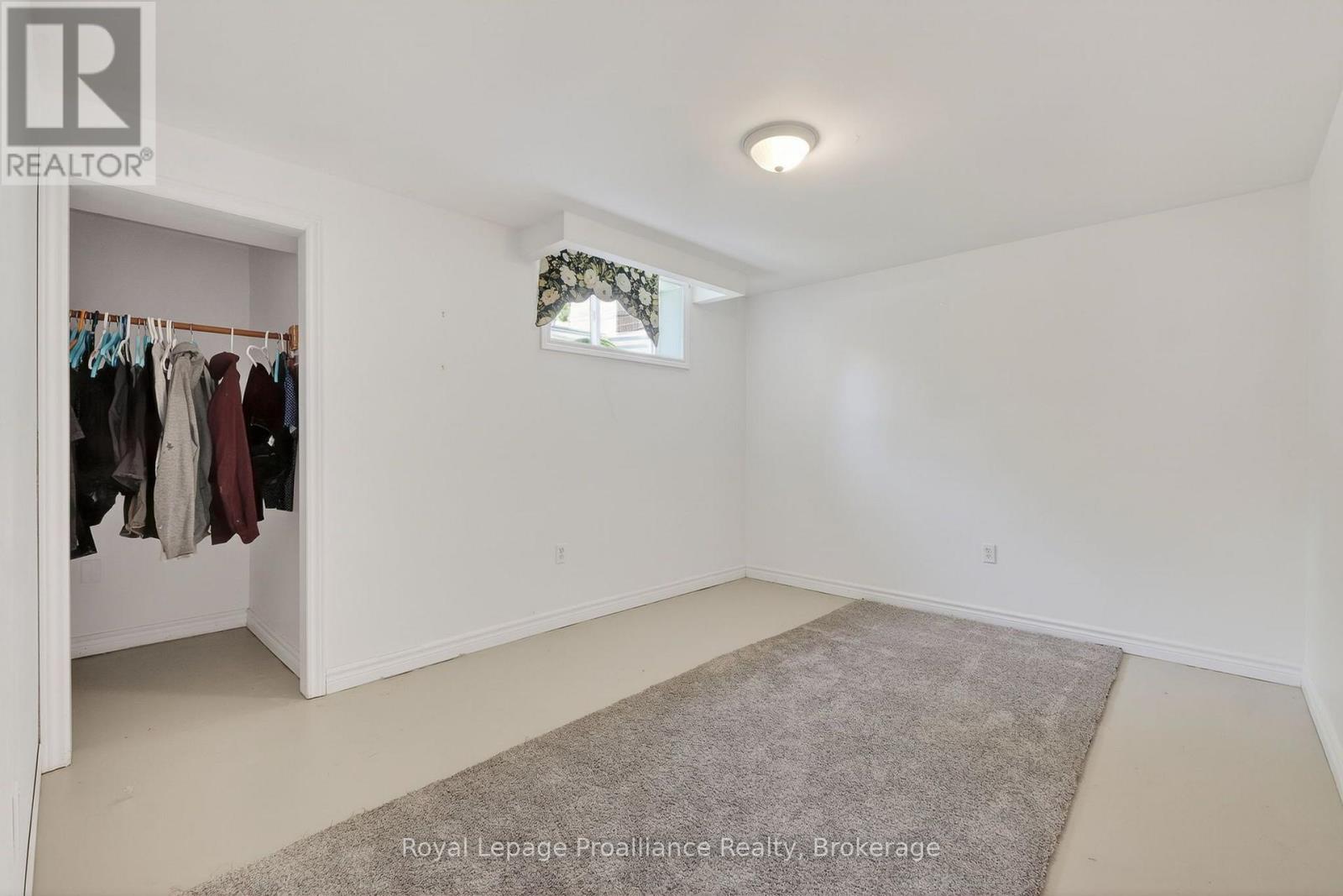 30 HEARTWOOD DRIVE - 32