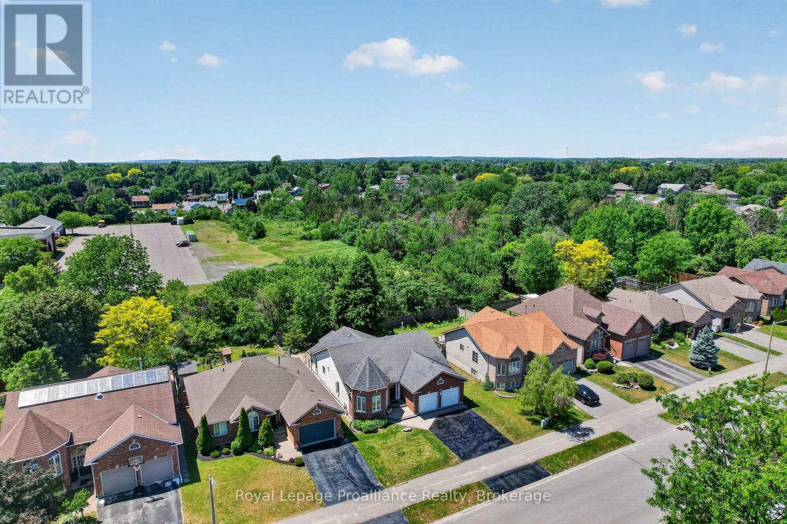 30 HEARTWOOD DRIVE - 44