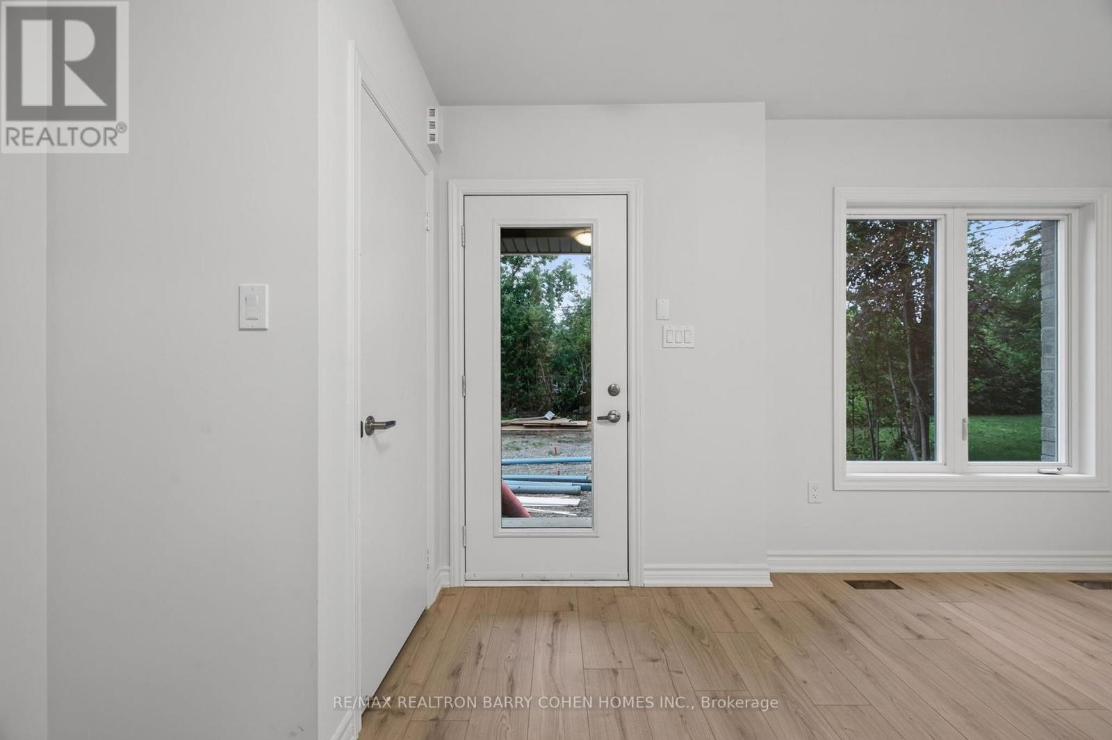 36 LUVERNE AVENUE - 28