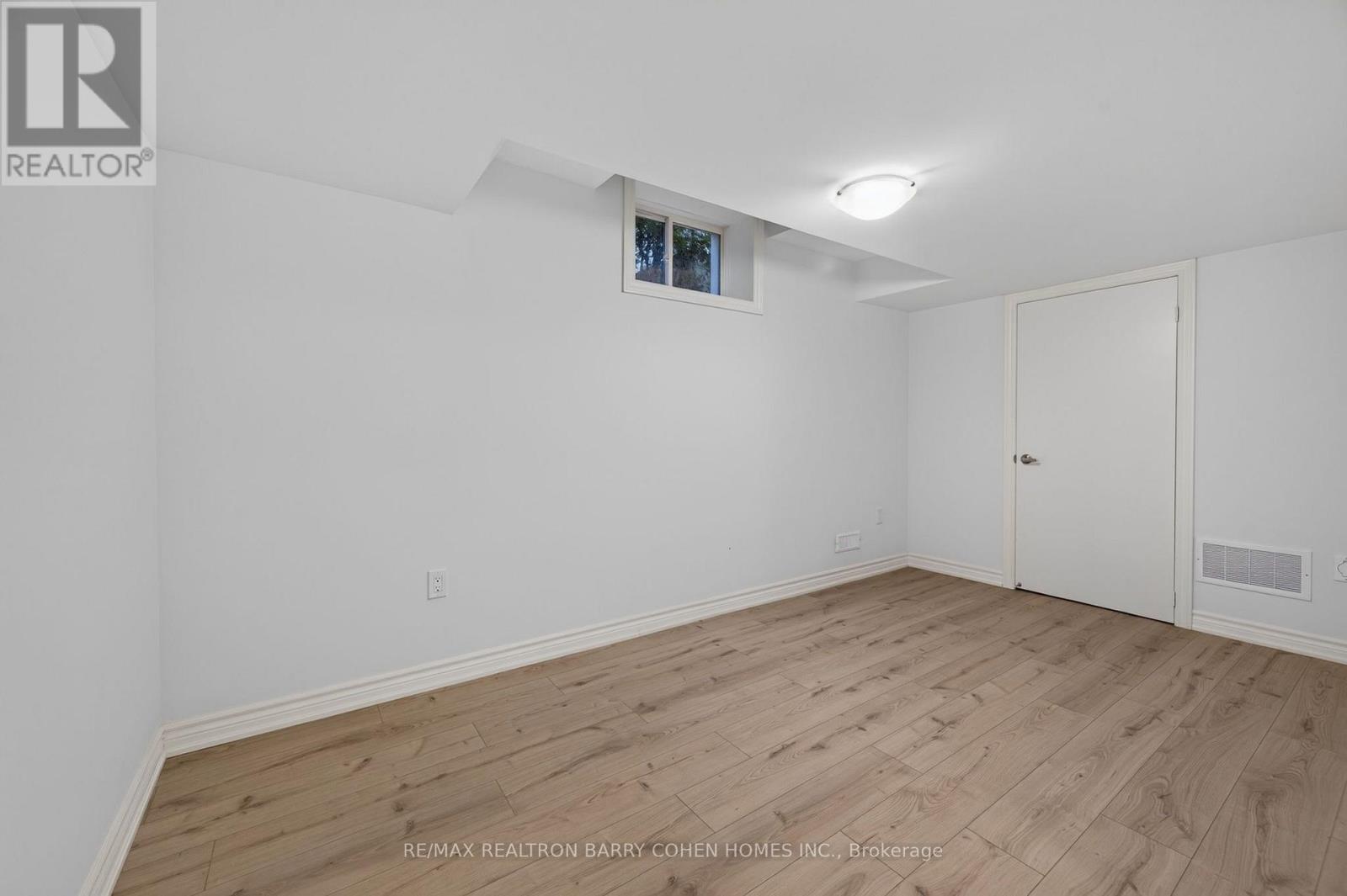 36 LUVERNE AVENUE - 32