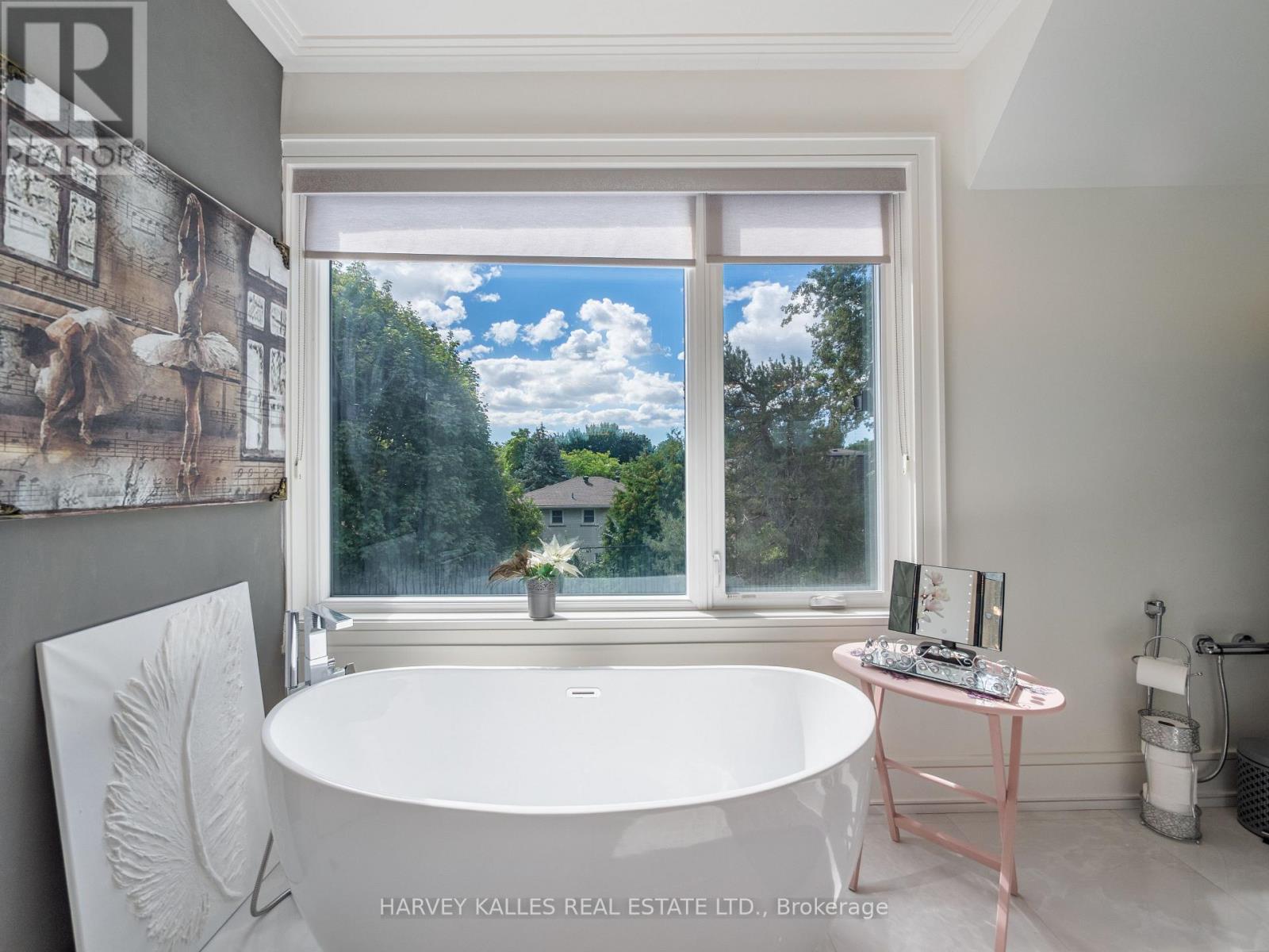 267 EMPRESS AVENUE - 24