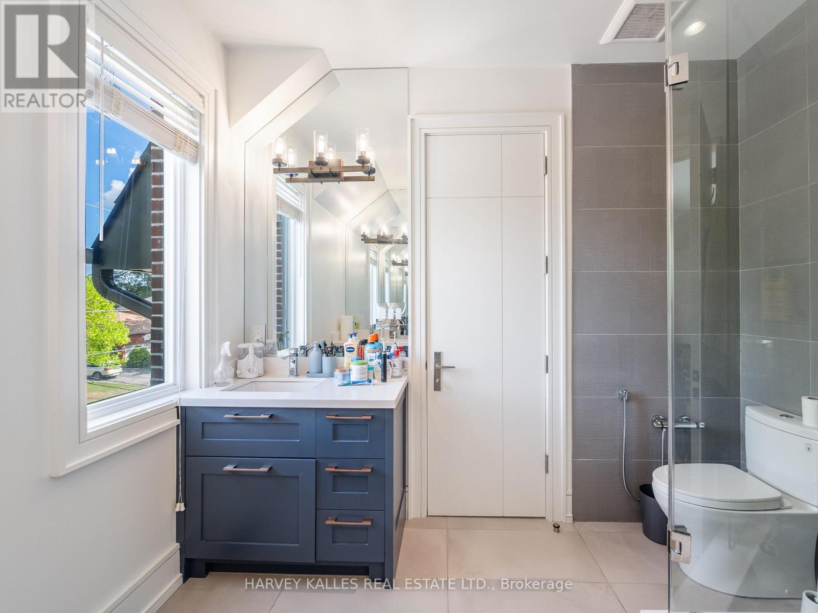 267 EMPRESS AVENUE - 34
