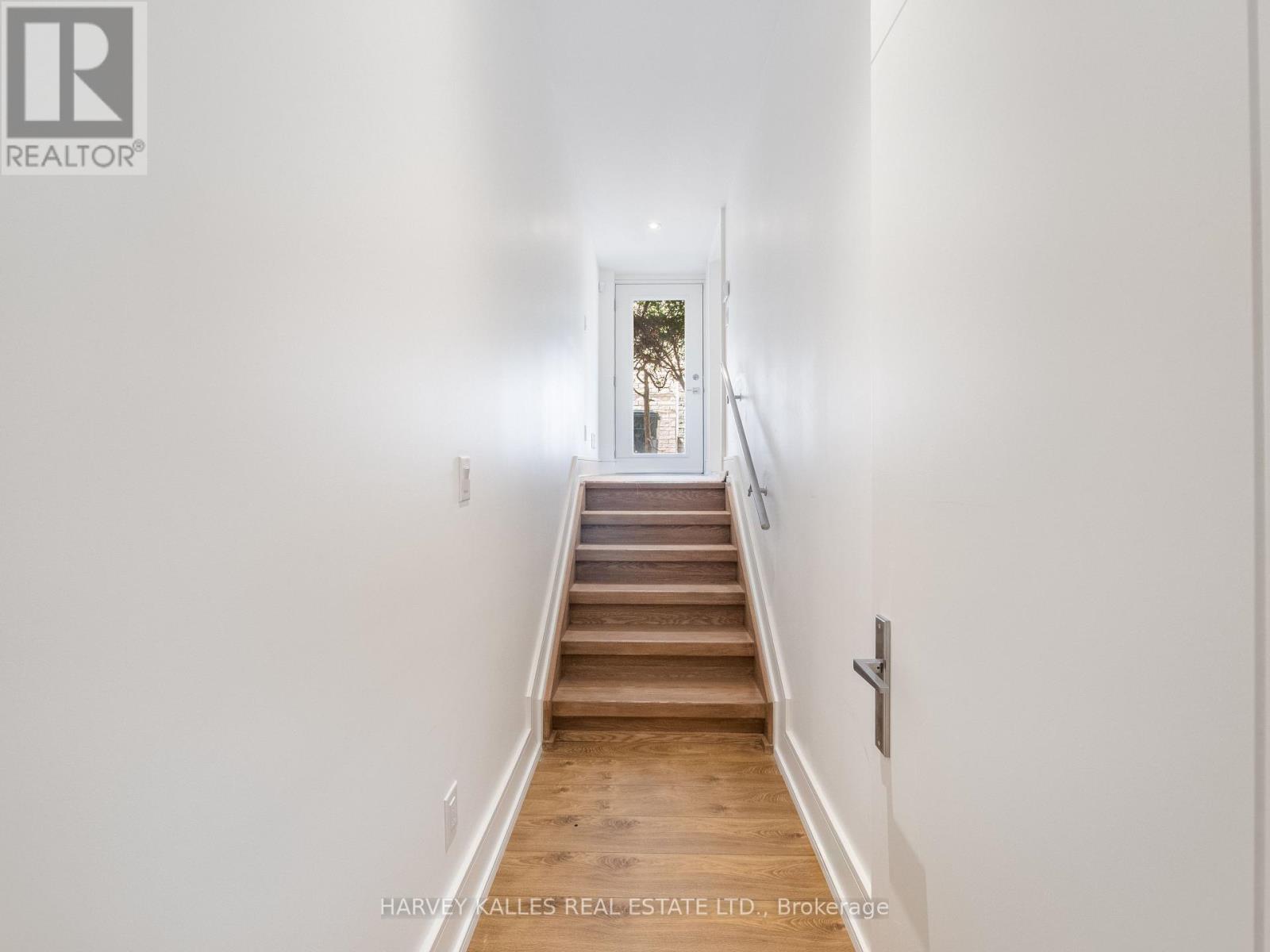 267 EMPRESS AVENUE - 40