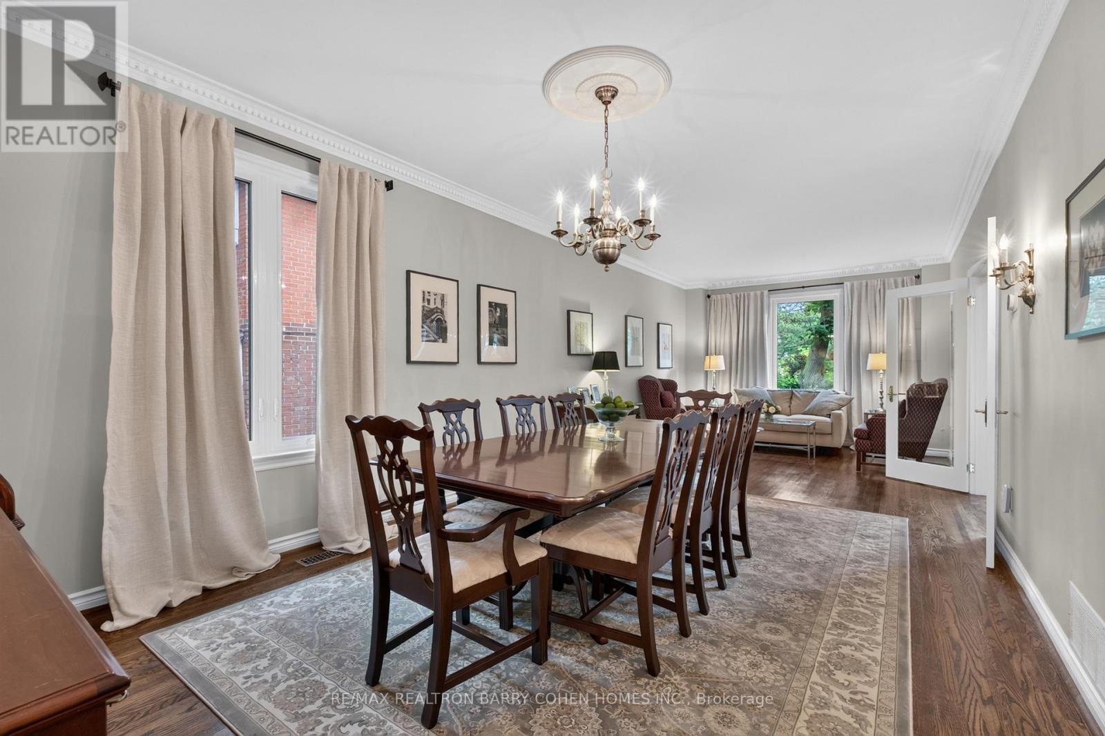 110 UPPER CANADA DRIVE - 7