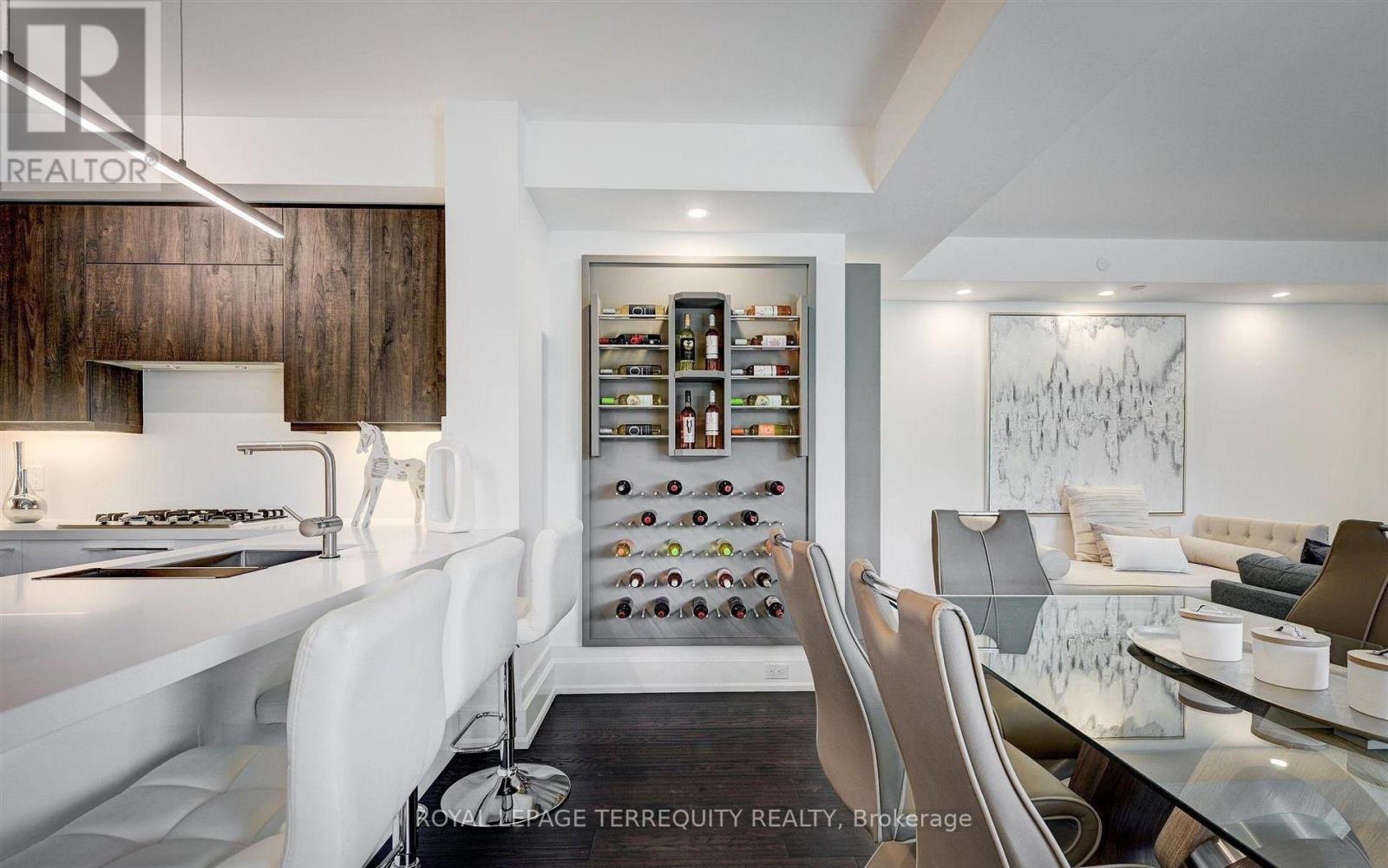 #401 3 SOUTHVALE DRIVE - 16