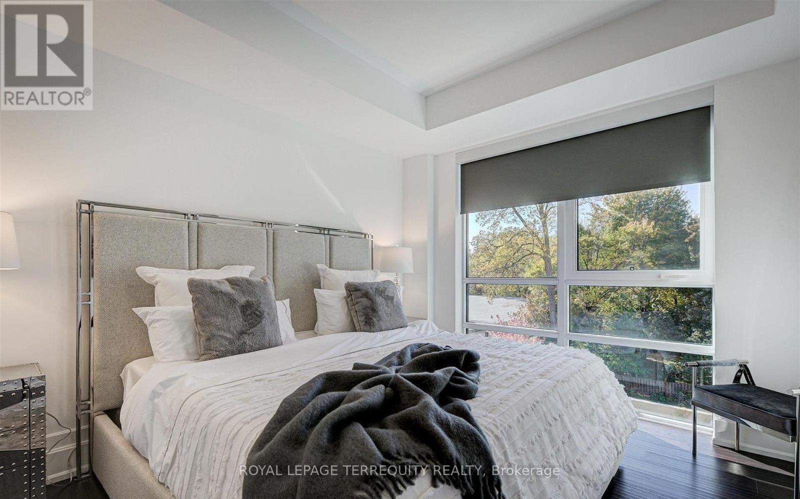 #401 3 SOUTHVALE DRIVE - 17