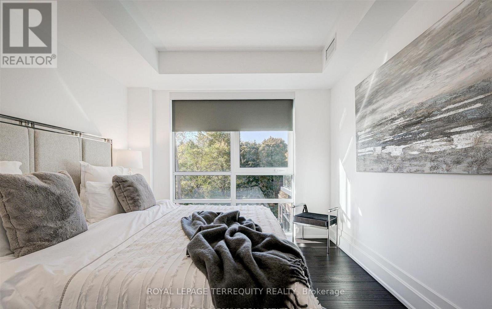 #401 3 SOUTHVALE DRIVE - 19