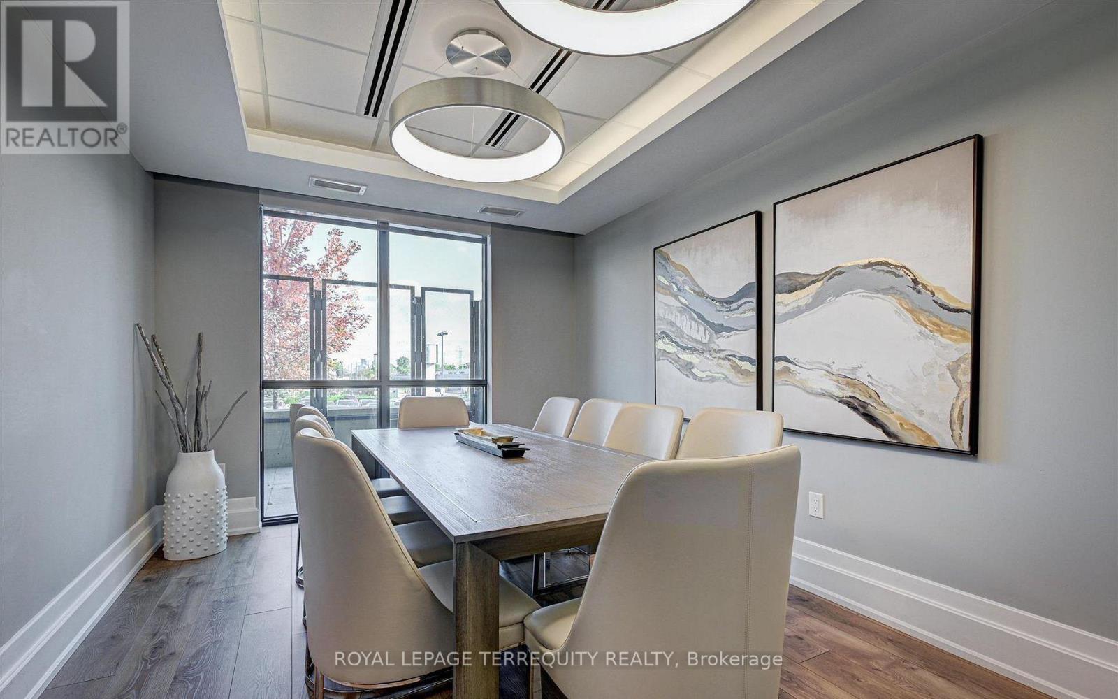 #401 3 SOUTHVALE DRIVE - 32