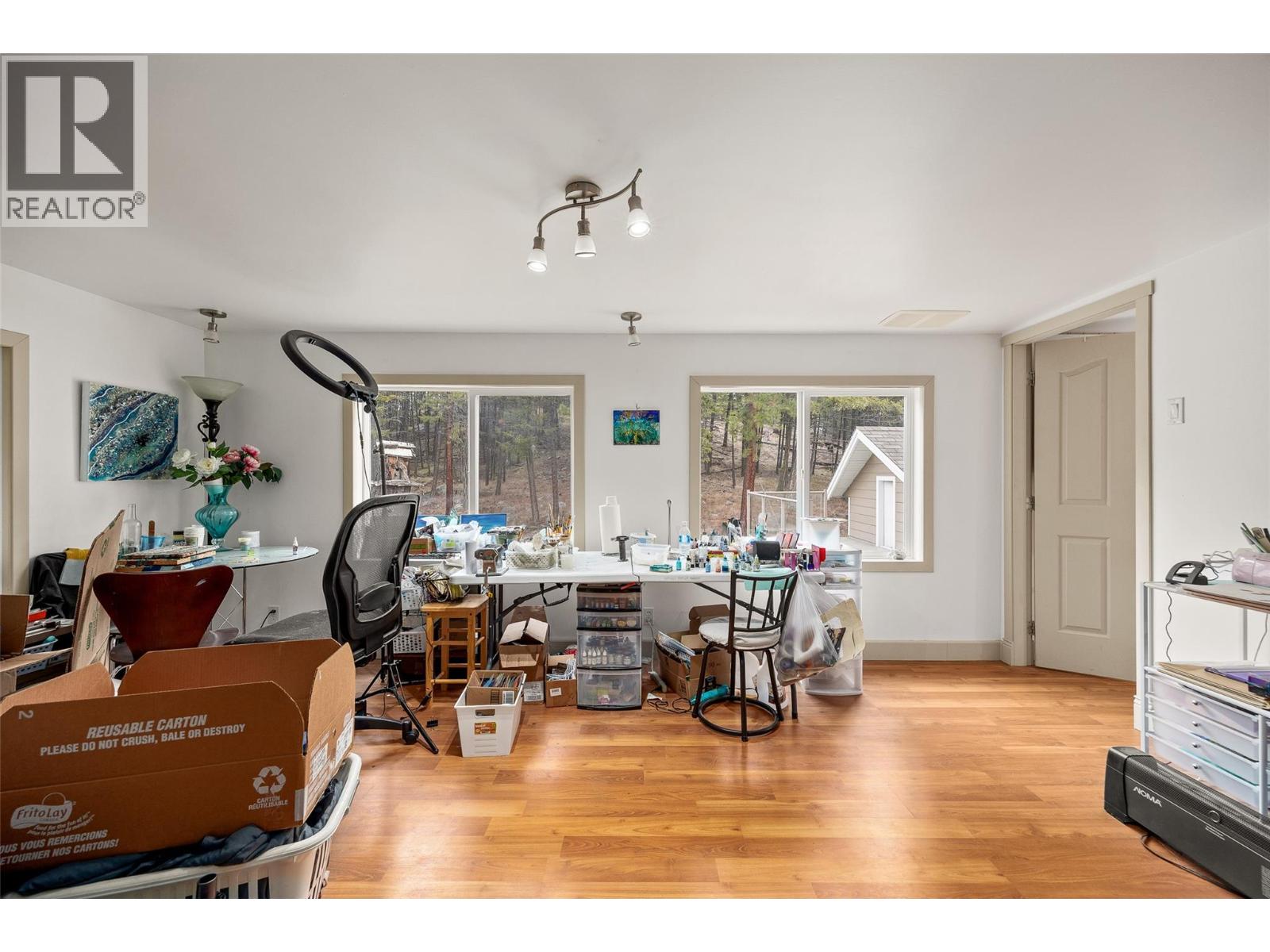 674 Muir Road - 37