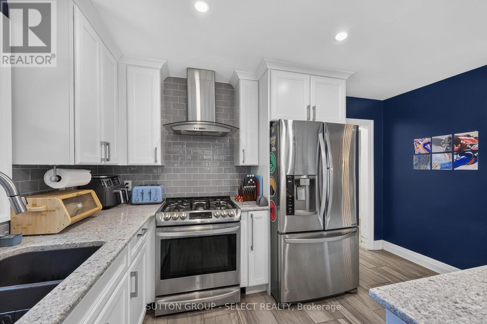 429 JARVIS STREET - 13