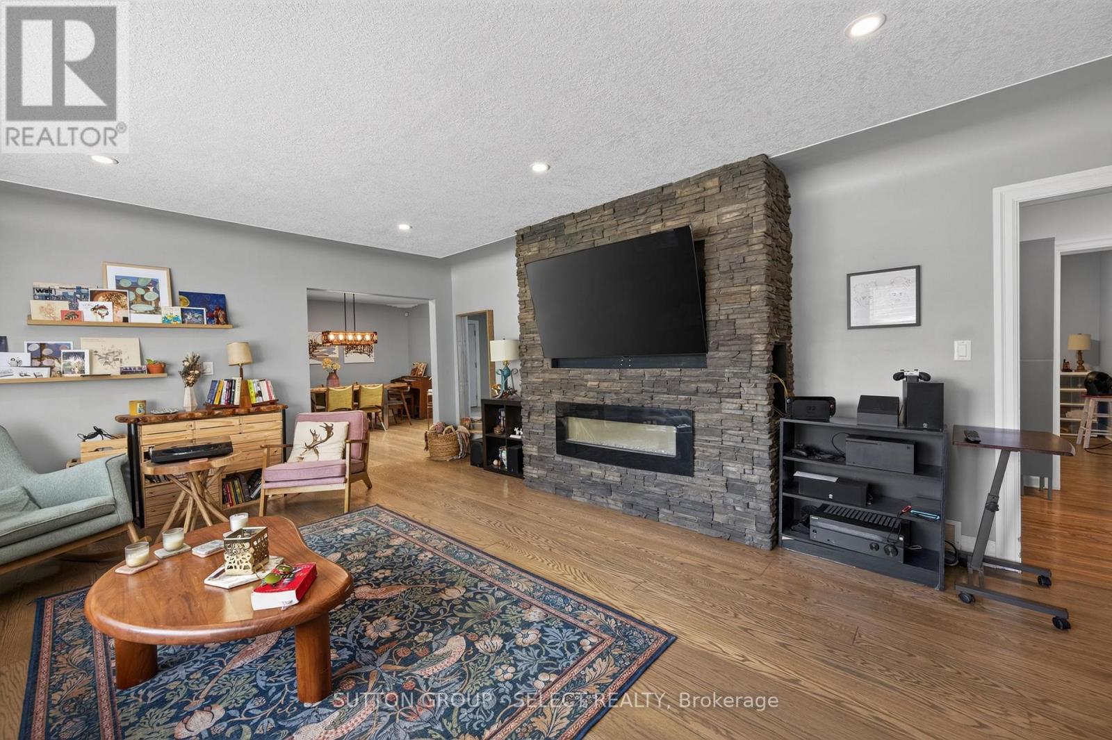 429 JARVIS STREET - 6