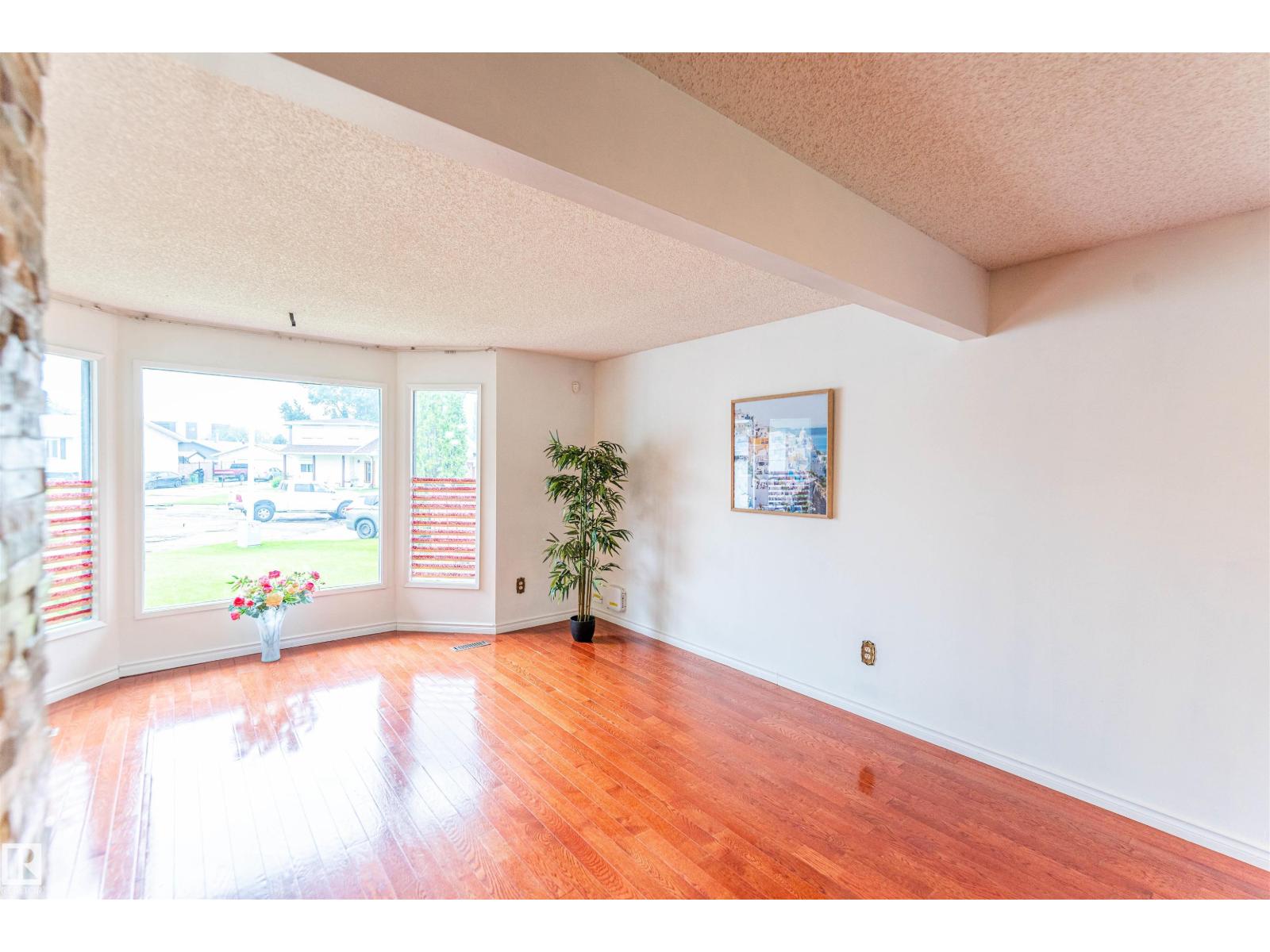 16524 116 ST NW - 11