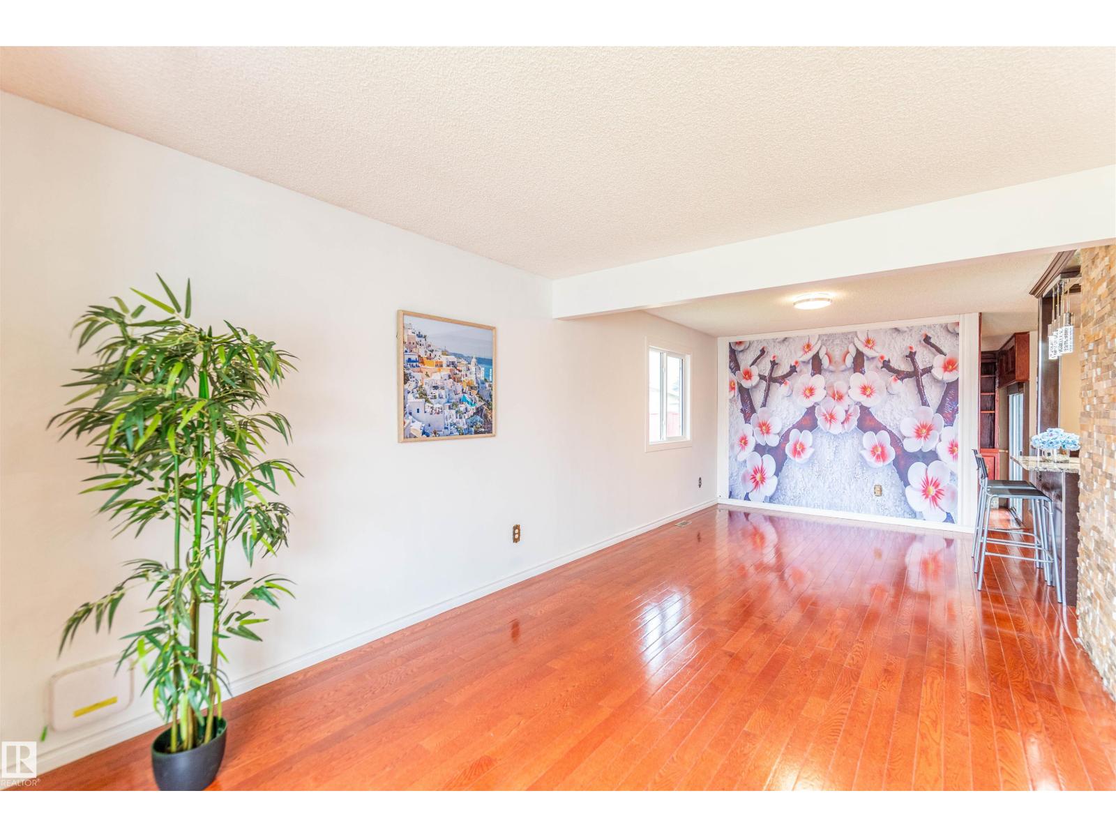 16524 116 ST NW - 3