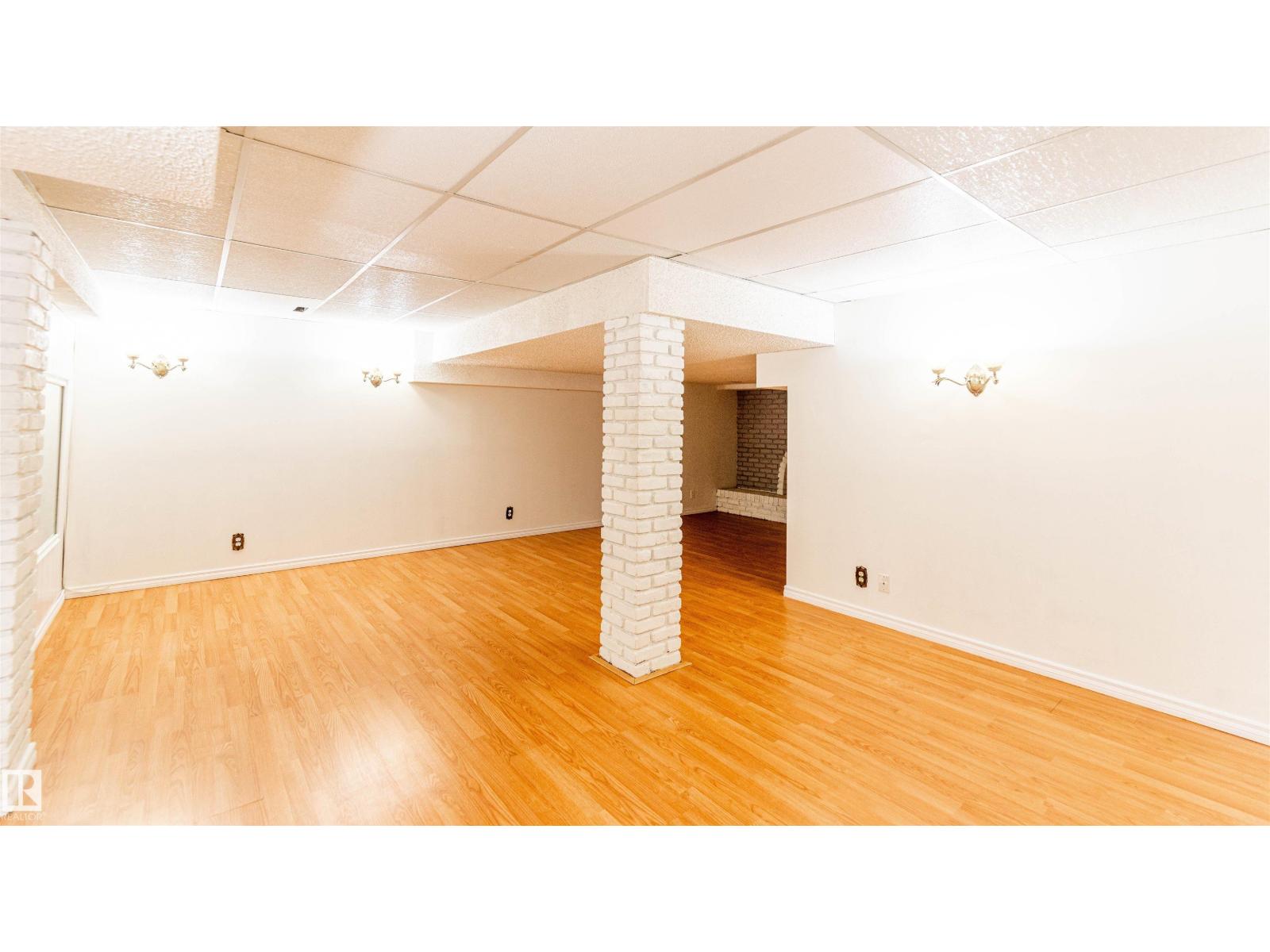 16524 116 ST NW - 32