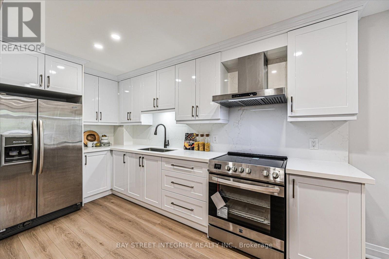15 HUNTSMILL BOULEVARD - 11
