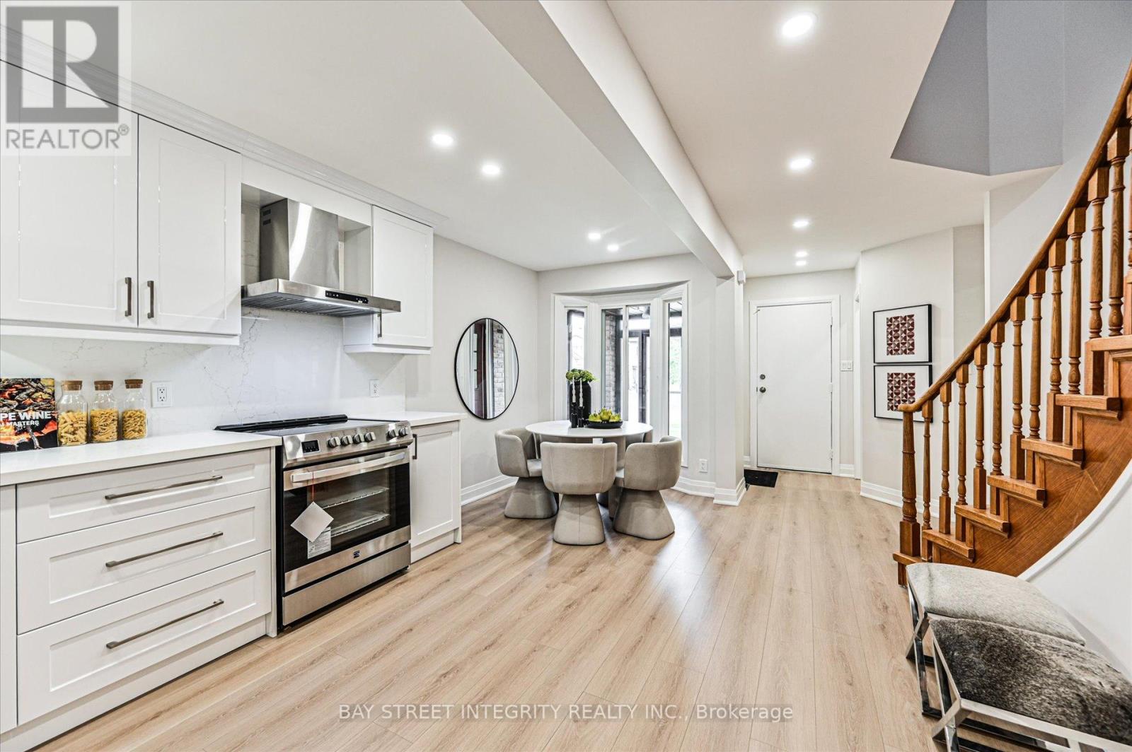 15 HUNTSMILL BOULEVARD - 12