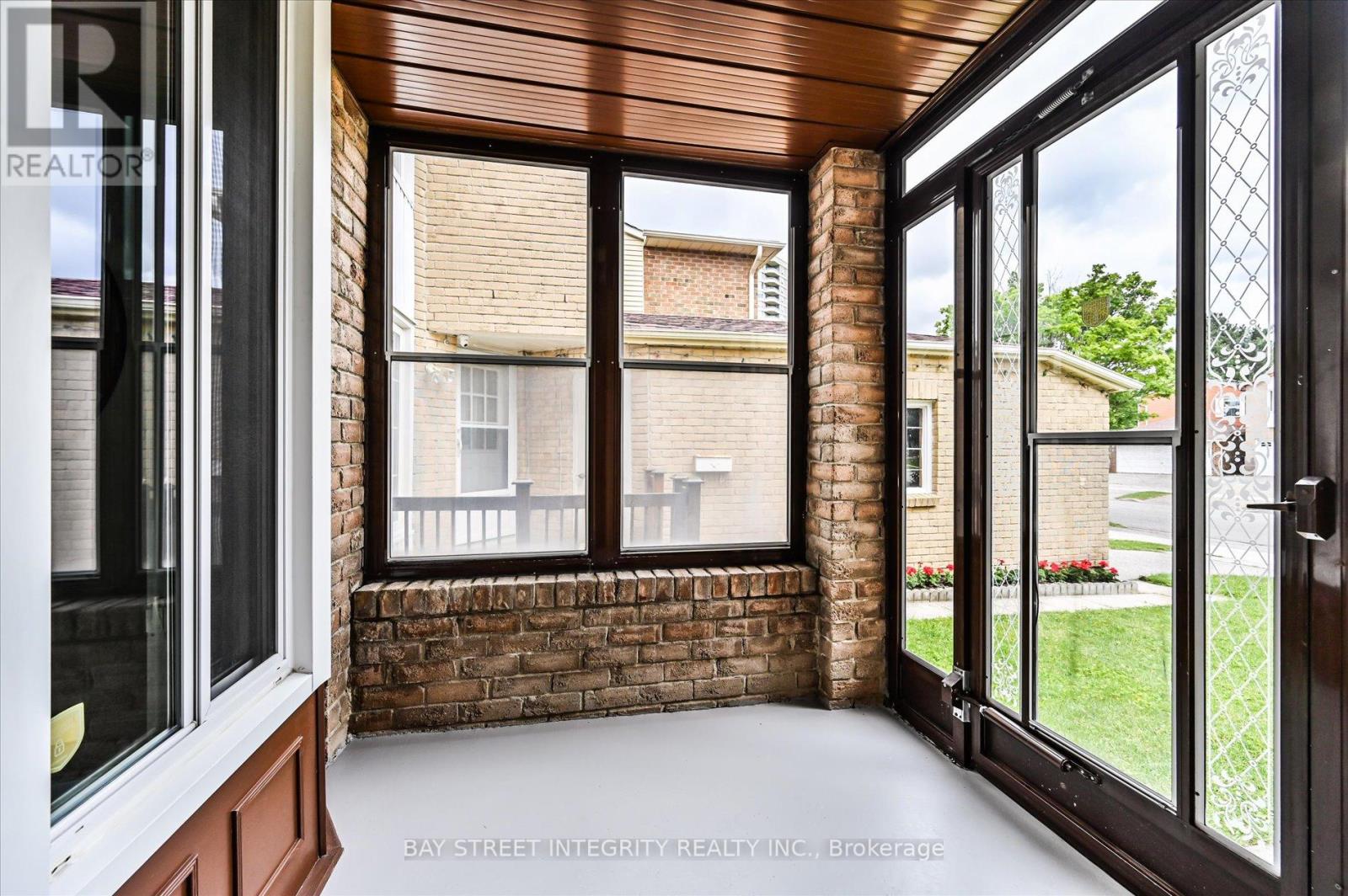 15 HUNTSMILL BOULEVARD - 4
