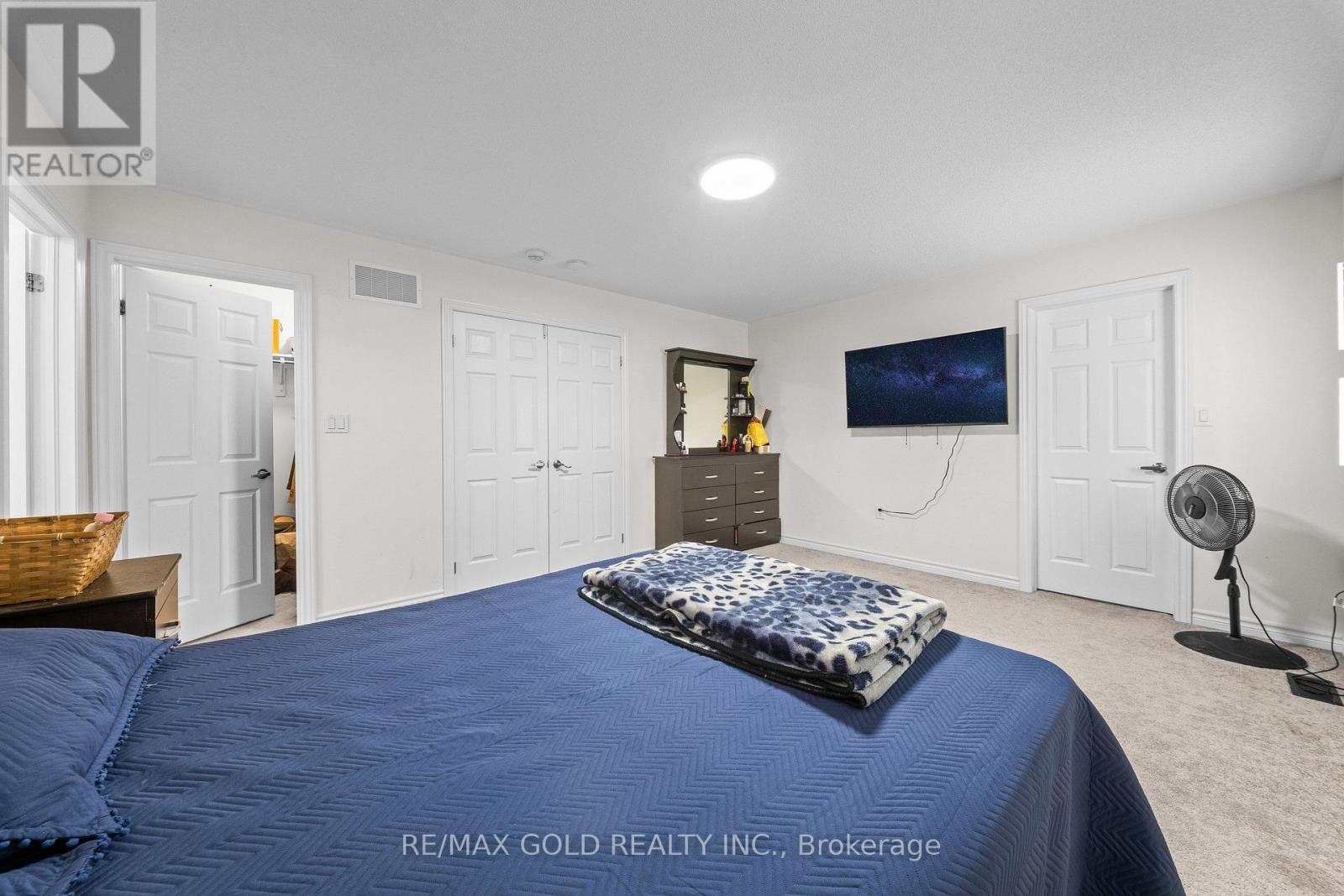 271 FLEETWOOD DRIVE - 27