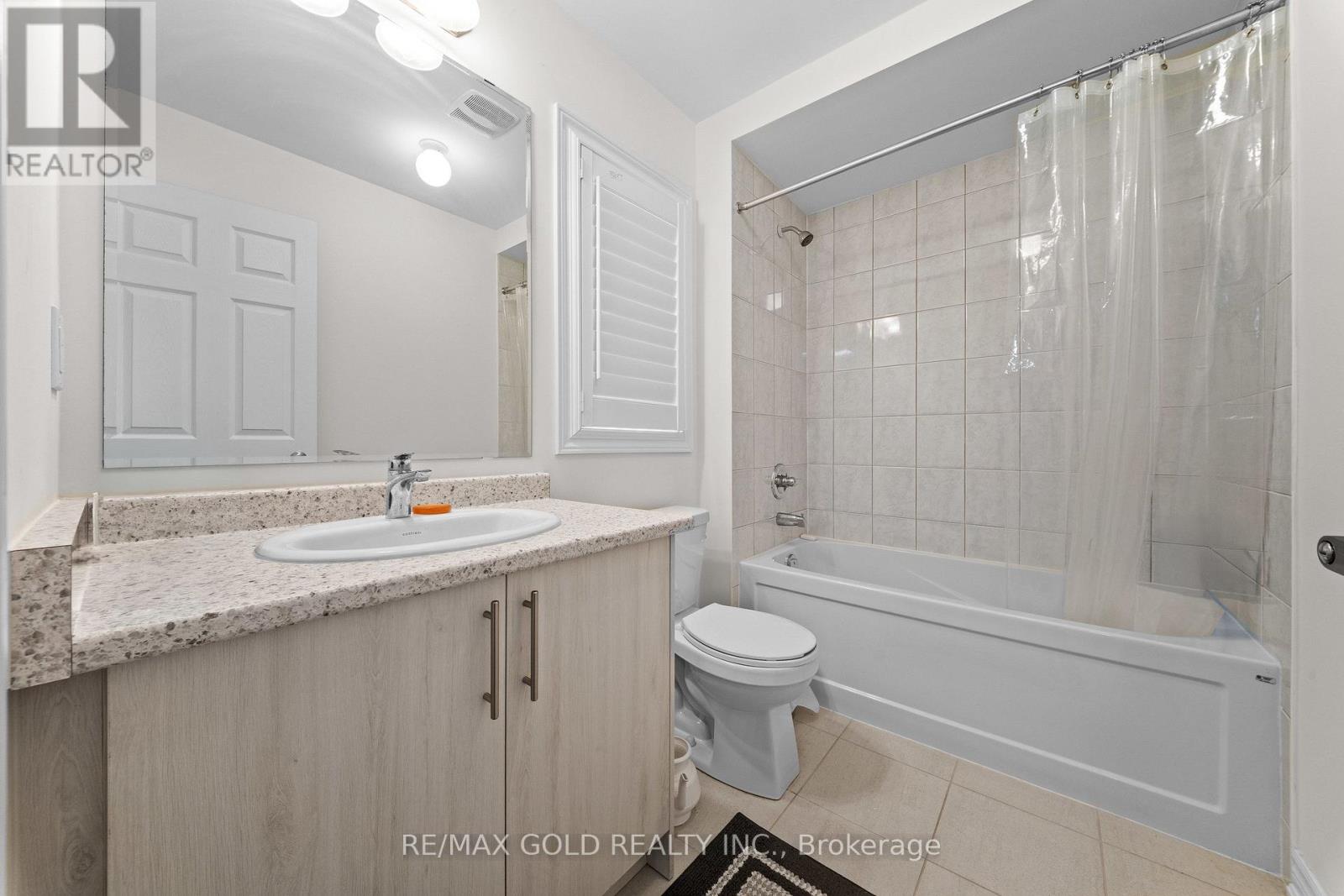 271 FLEETWOOD DRIVE - 30