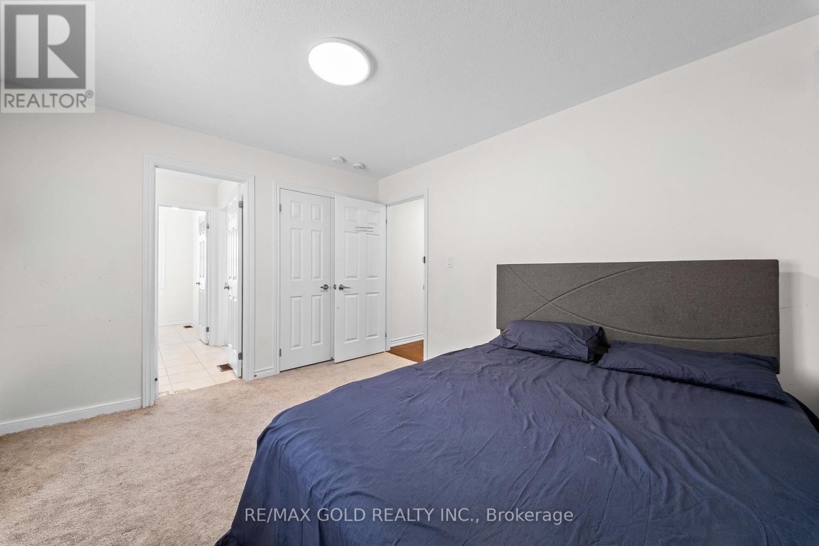 271 FLEETWOOD DRIVE - 36