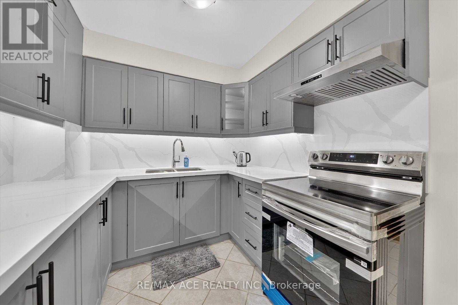 #201 15 SEWELLS ROAD - Image 19