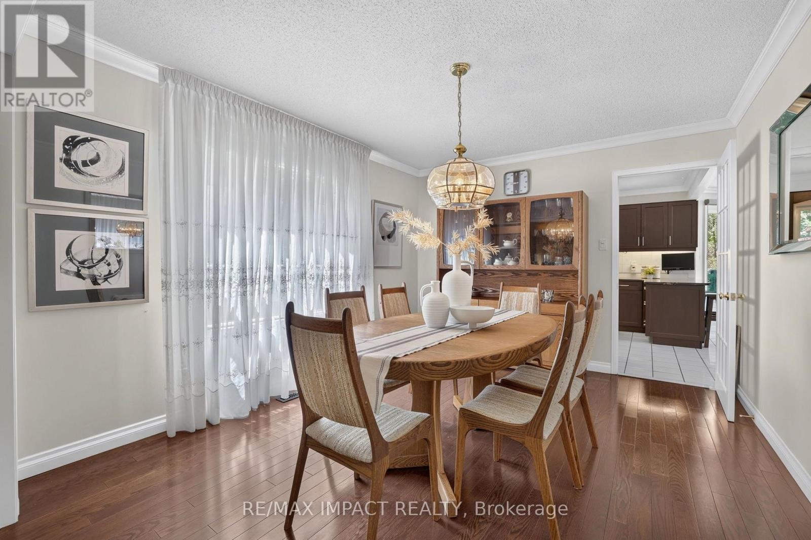 2358 WILDWOOD CRESCENT - 10