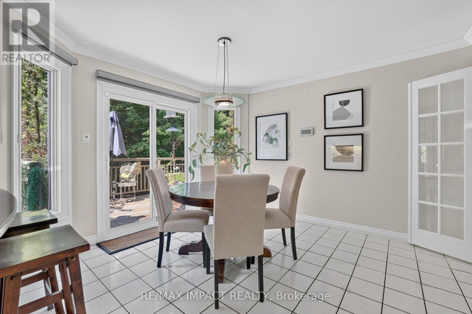 2358 WILDWOOD CRESCENT - 13
