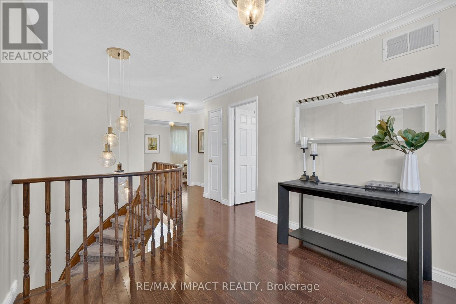 2358 WILDWOOD CRESCENT - 23