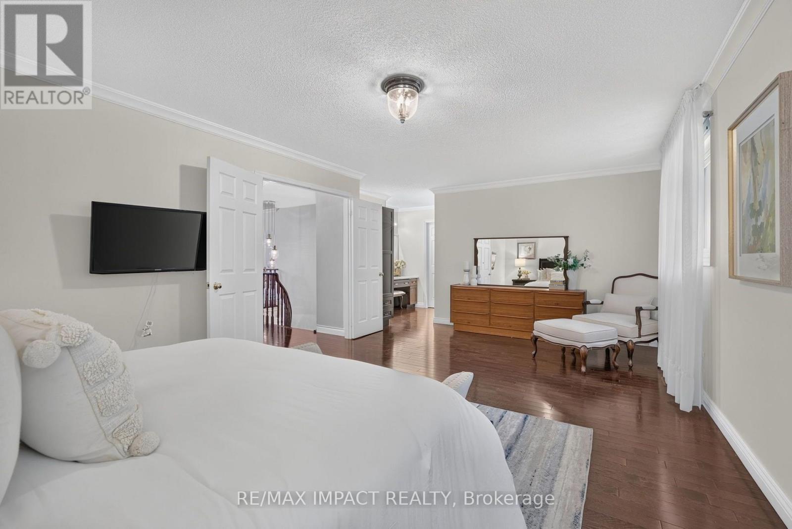 2358 WILDWOOD CRESCENT - 25