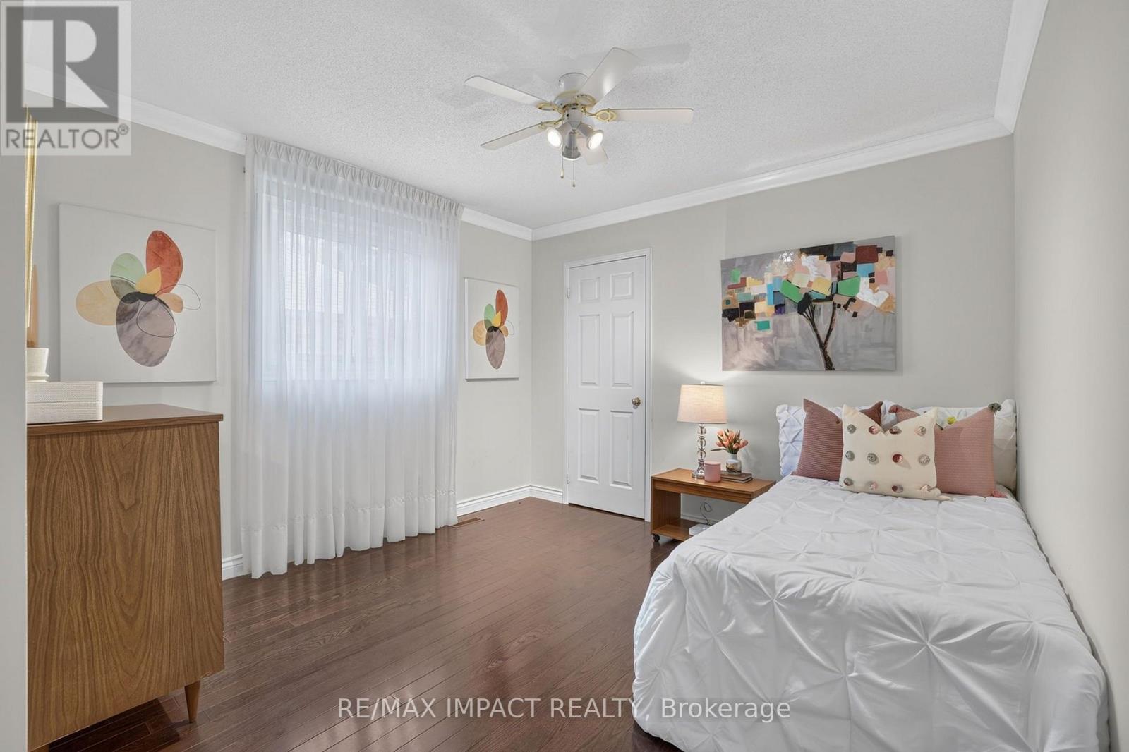 2358 WILDWOOD CRESCENT - 31