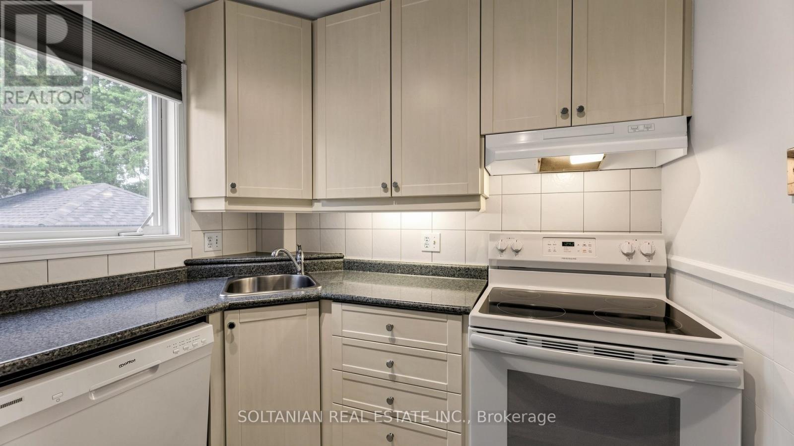 39 FAIRSIDE AVENUE - Image 14