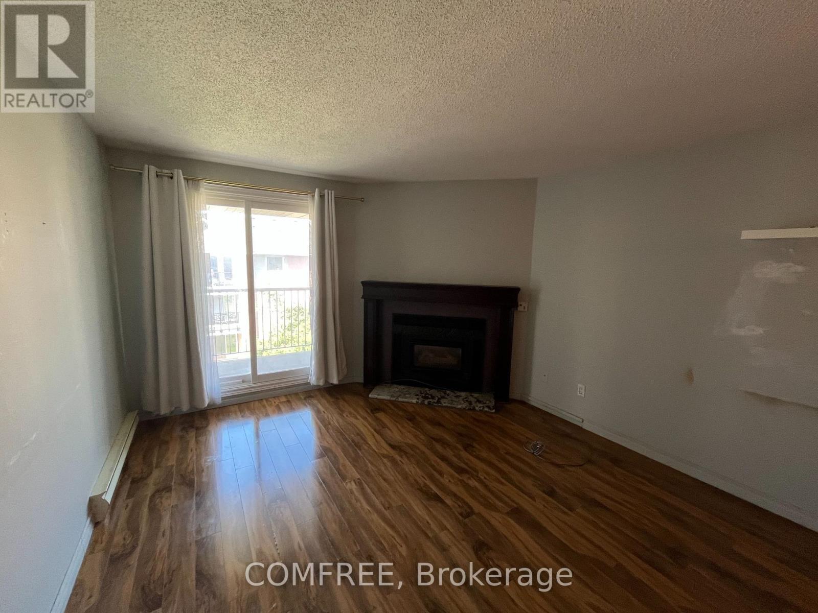 #41 136 CONWAY DRIVE - Image 8