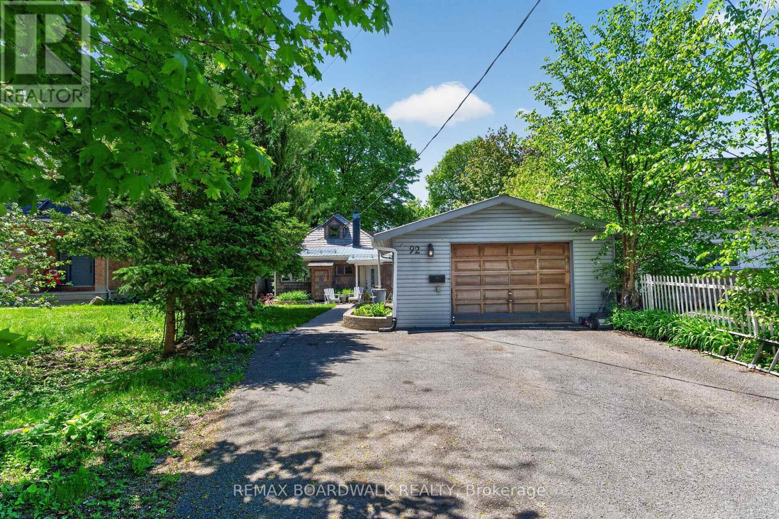 2 Bed, 2 Bath Land for Sale in Ottawa – 92 ORVIGALE ROAD, Ottawa – MLS# X13597602 - Image 12