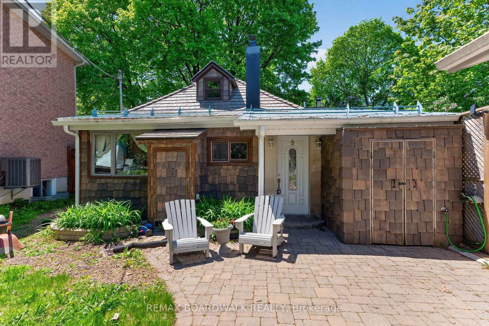 2 Bed, 2 Bath Land for Sale in Ottawa – 92 ORVIGALE ROAD, Ottawa – MLS# X13597602 - Image 16