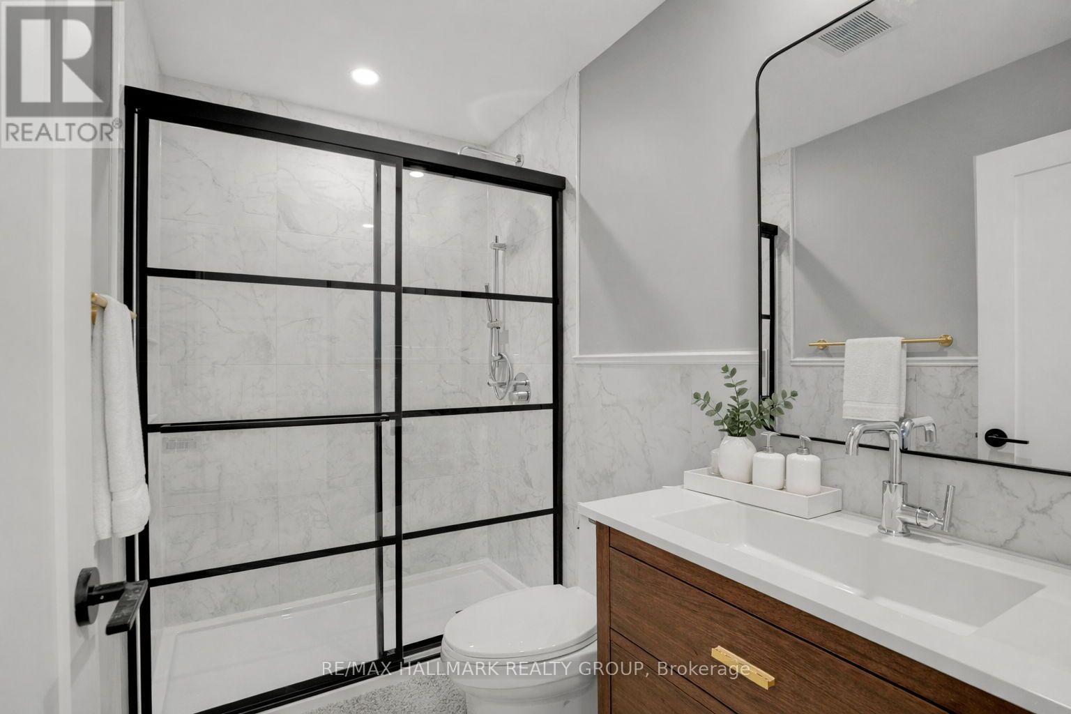 3 Bed, 2 Bath Multi-Family for Rent in Ottawa – 2 – 13 ELLA STREET, Ottawa – MLS# X13597700 - Image 27