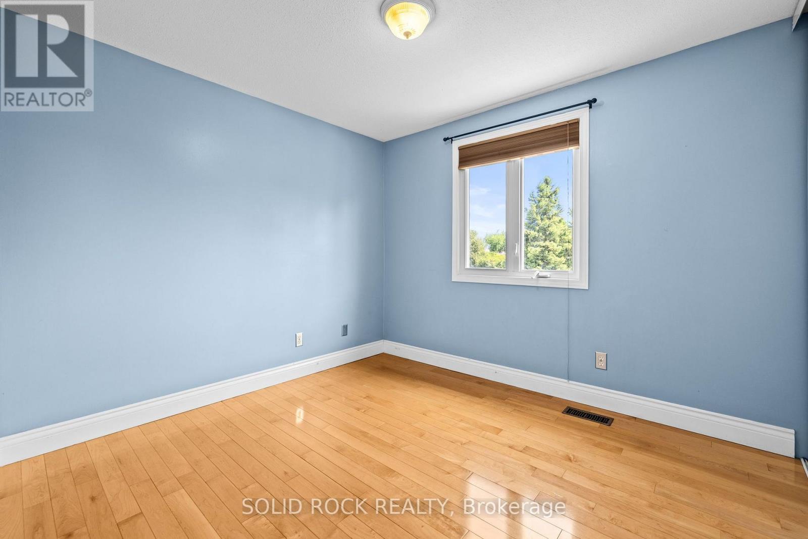 3 Bed, 3 Bath House for Rent in Ottawa – 1631 CHARBONNEAU STREET, Ottawa – MLS# X13597730 - Image 20