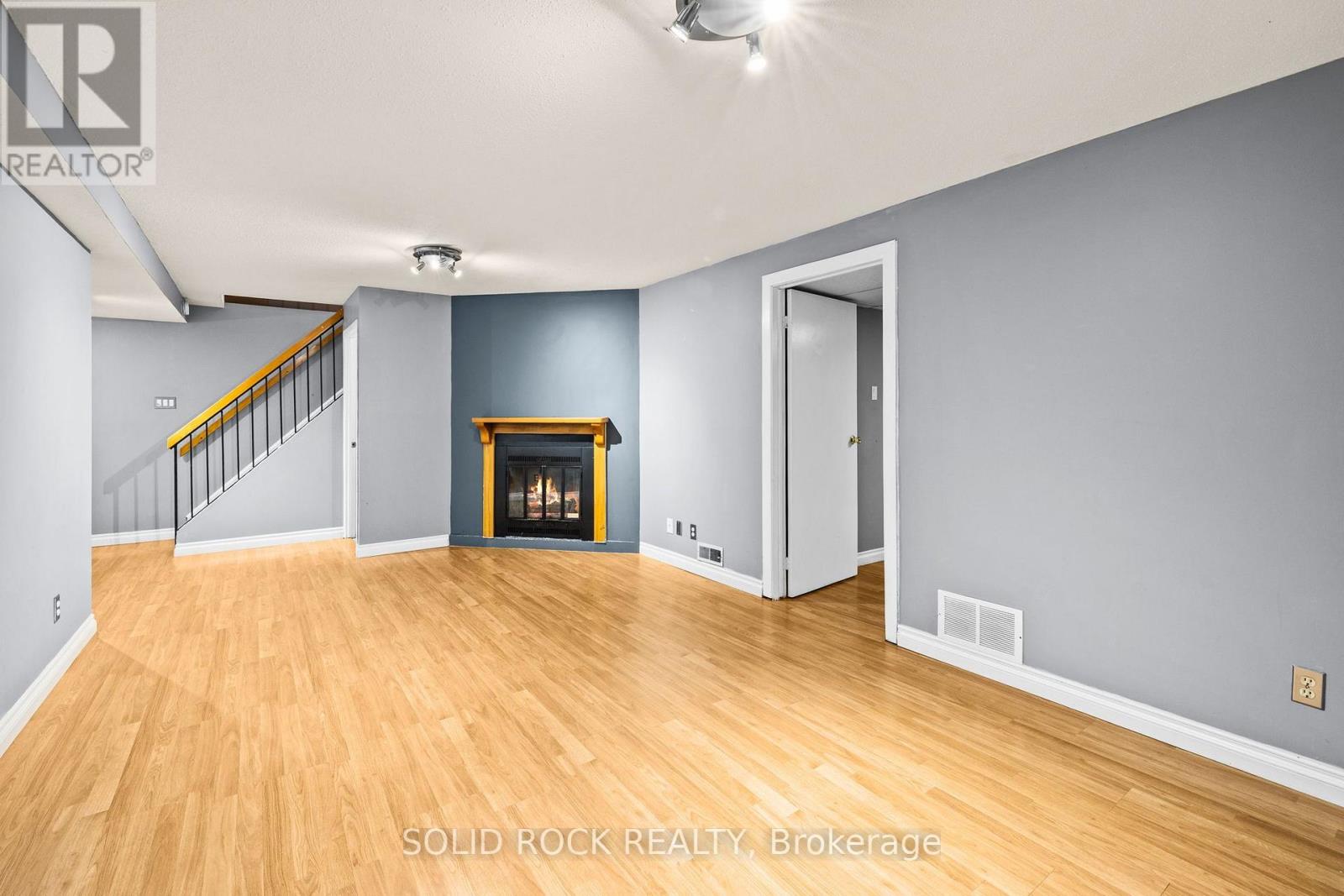 3 Bed, 3 Bath House for Rent in Ottawa – 1631 CHARBONNEAU STREET, Ottawa – MLS# X13597730 - Image 34