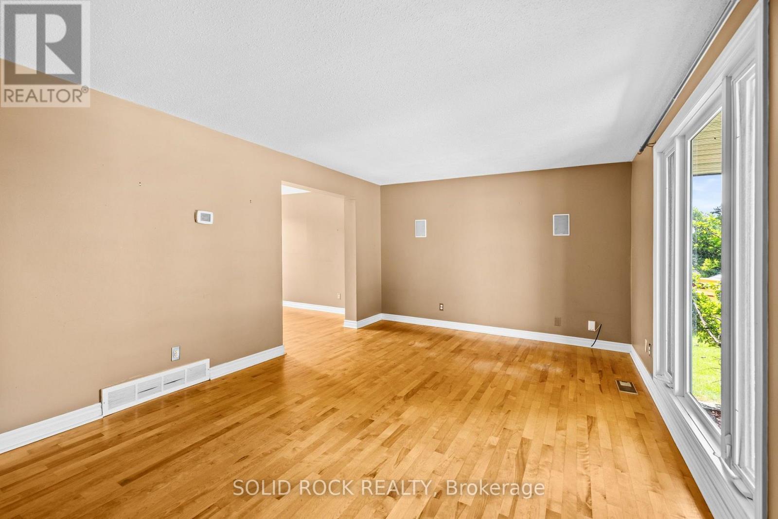 3 Bed, 3 Bath House for Rent in Ottawa – 1631 CHARBONNEAU STREET, Ottawa – MLS# X13597730 - Image 6