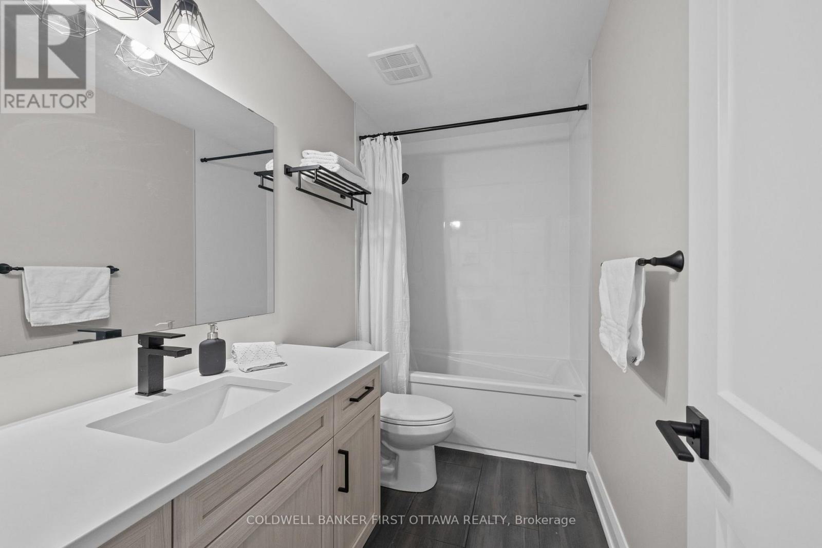 94 PORTER STREET - Image 34