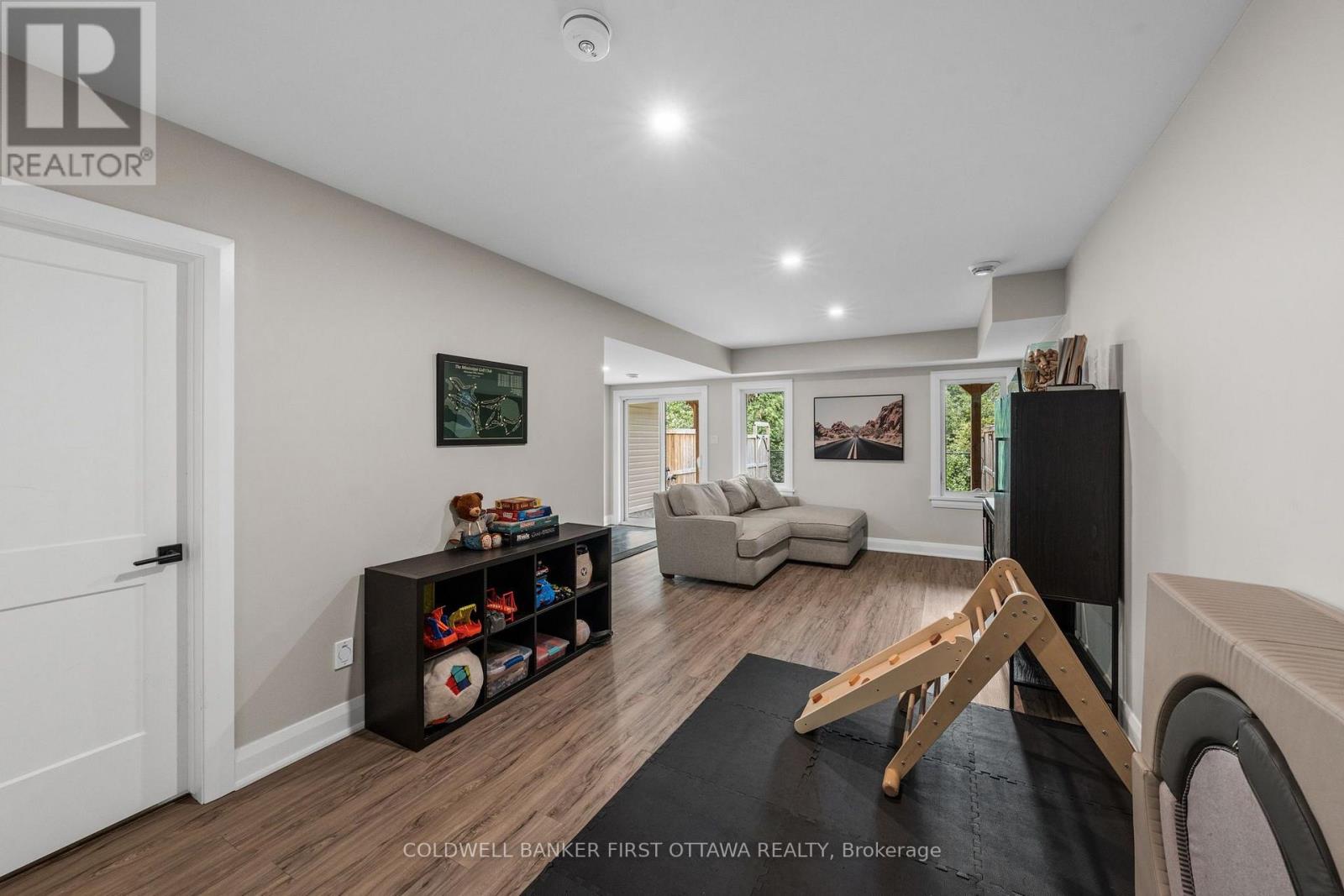 94 PORTER STREET - Image 36