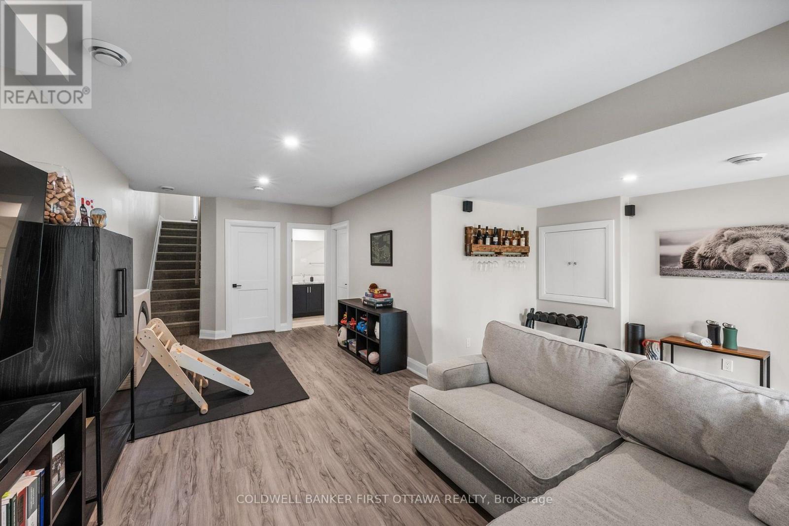 94 PORTER STREET - Image 39