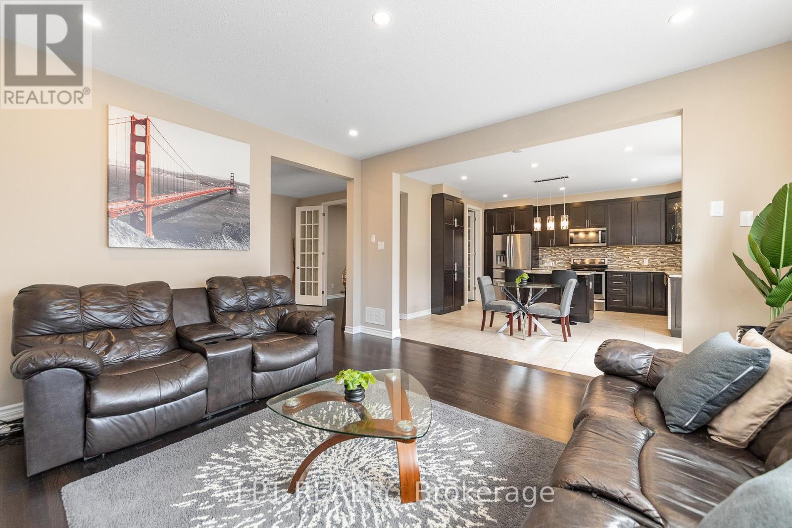 908 PEDIGREE STREET - 11
