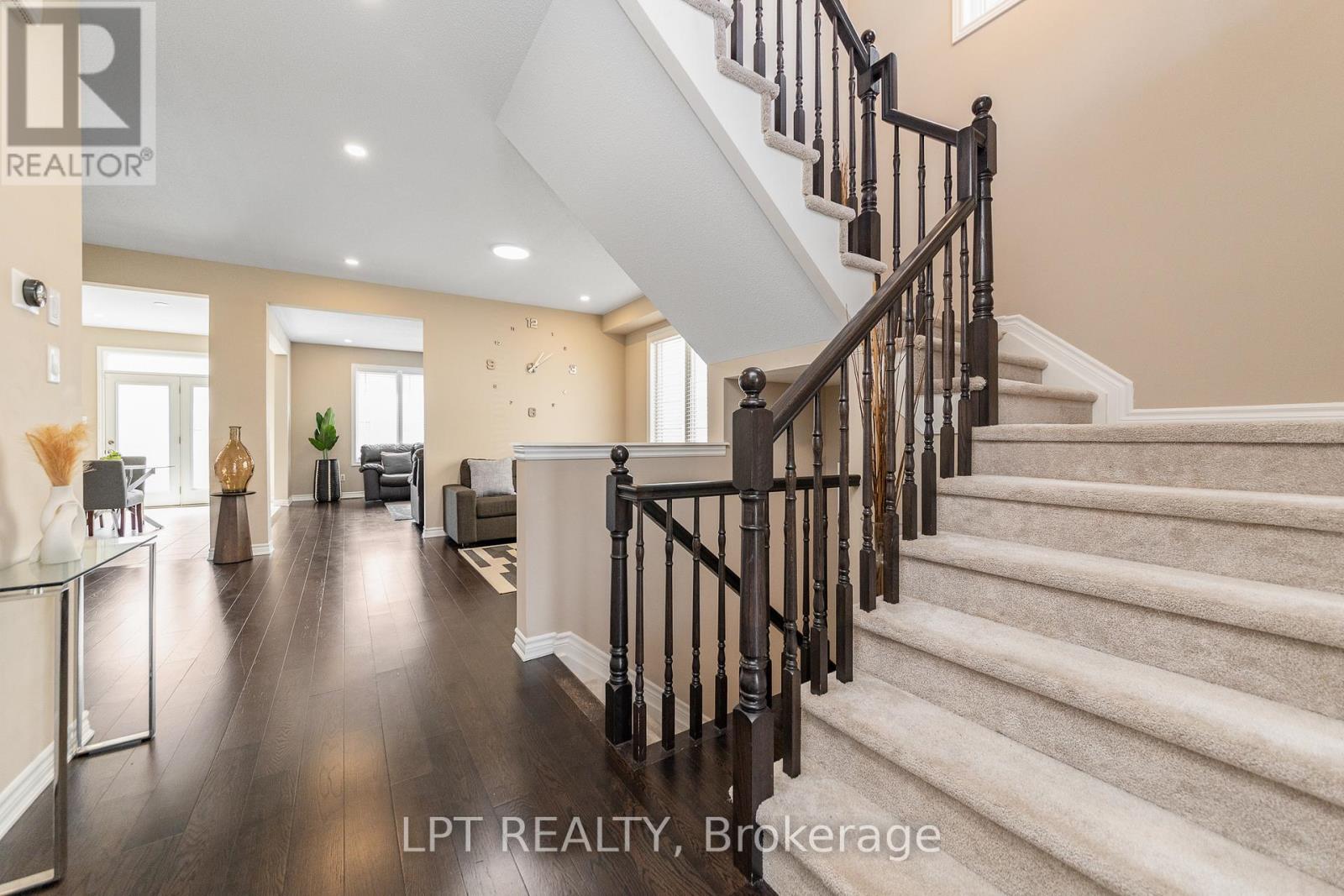 908 PEDIGREE STREET - 12