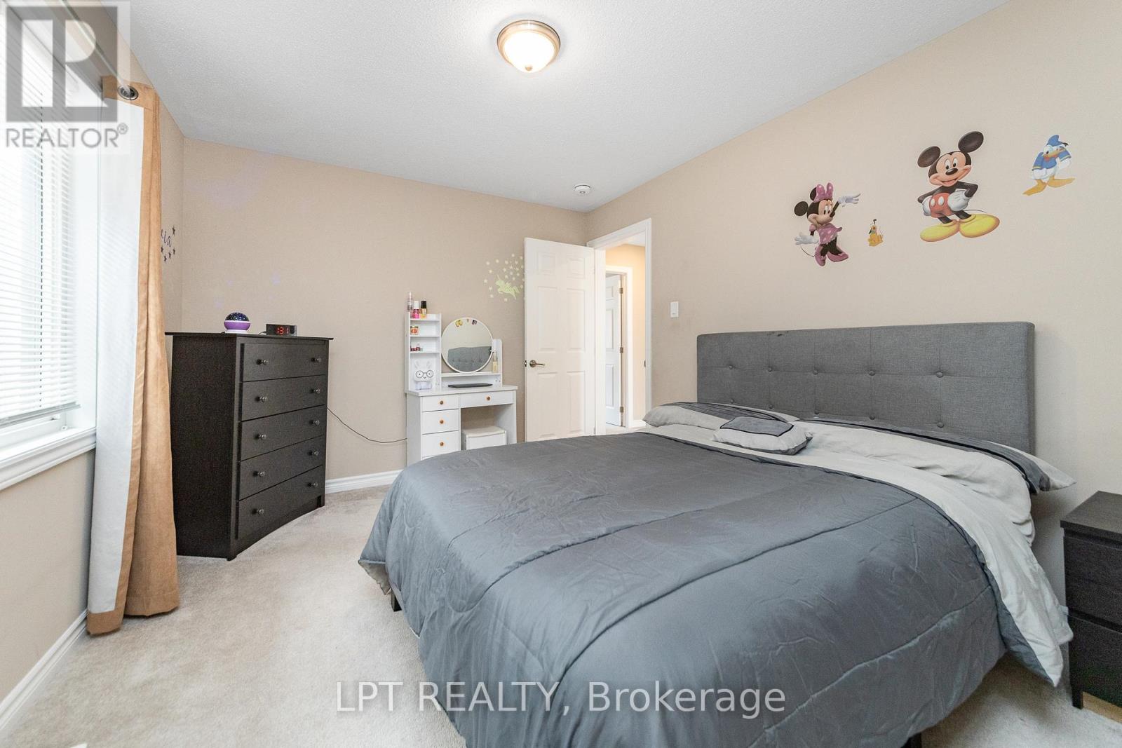 908 PEDIGREE STREET - 21