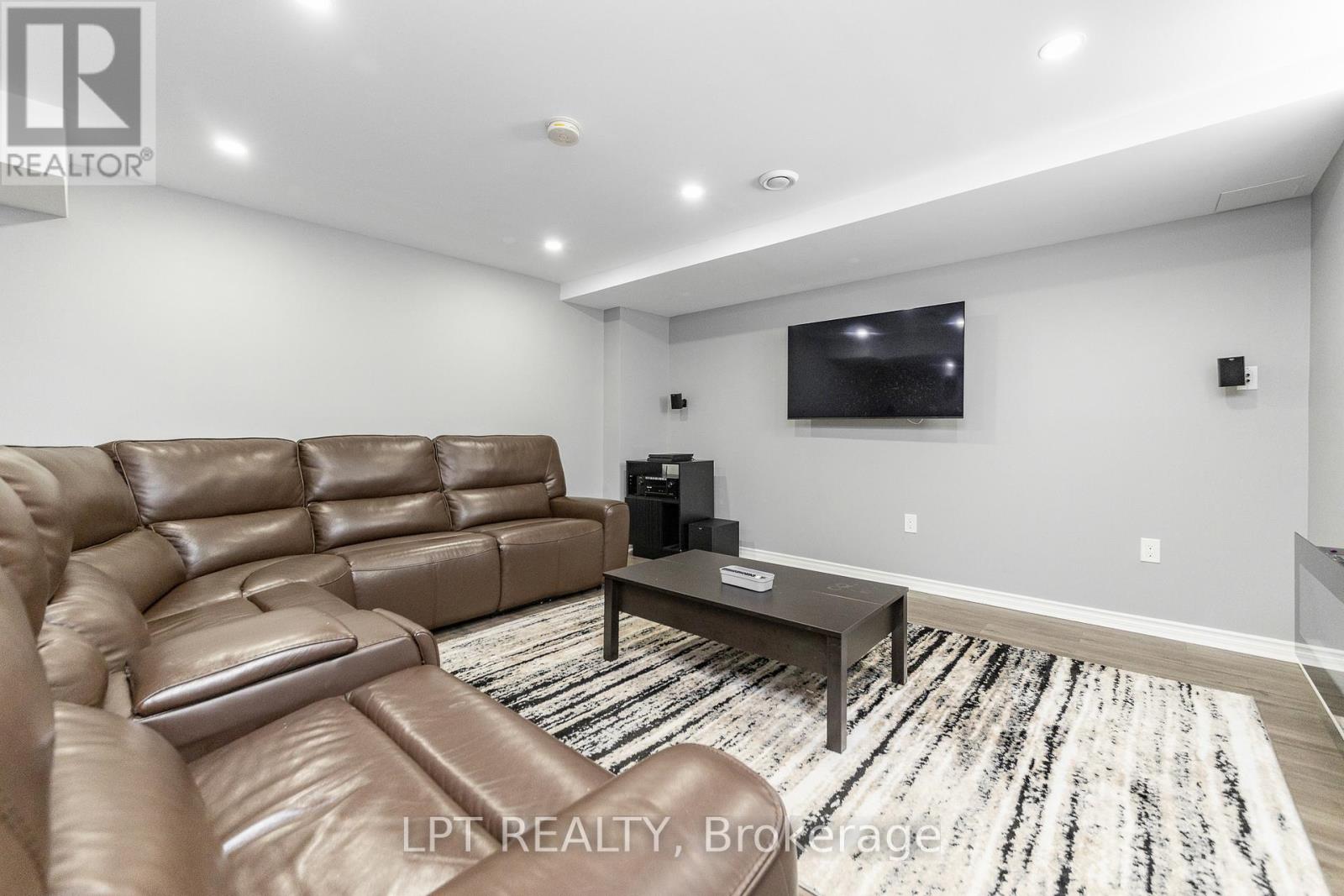 908 PEDIGREE STREET - 30