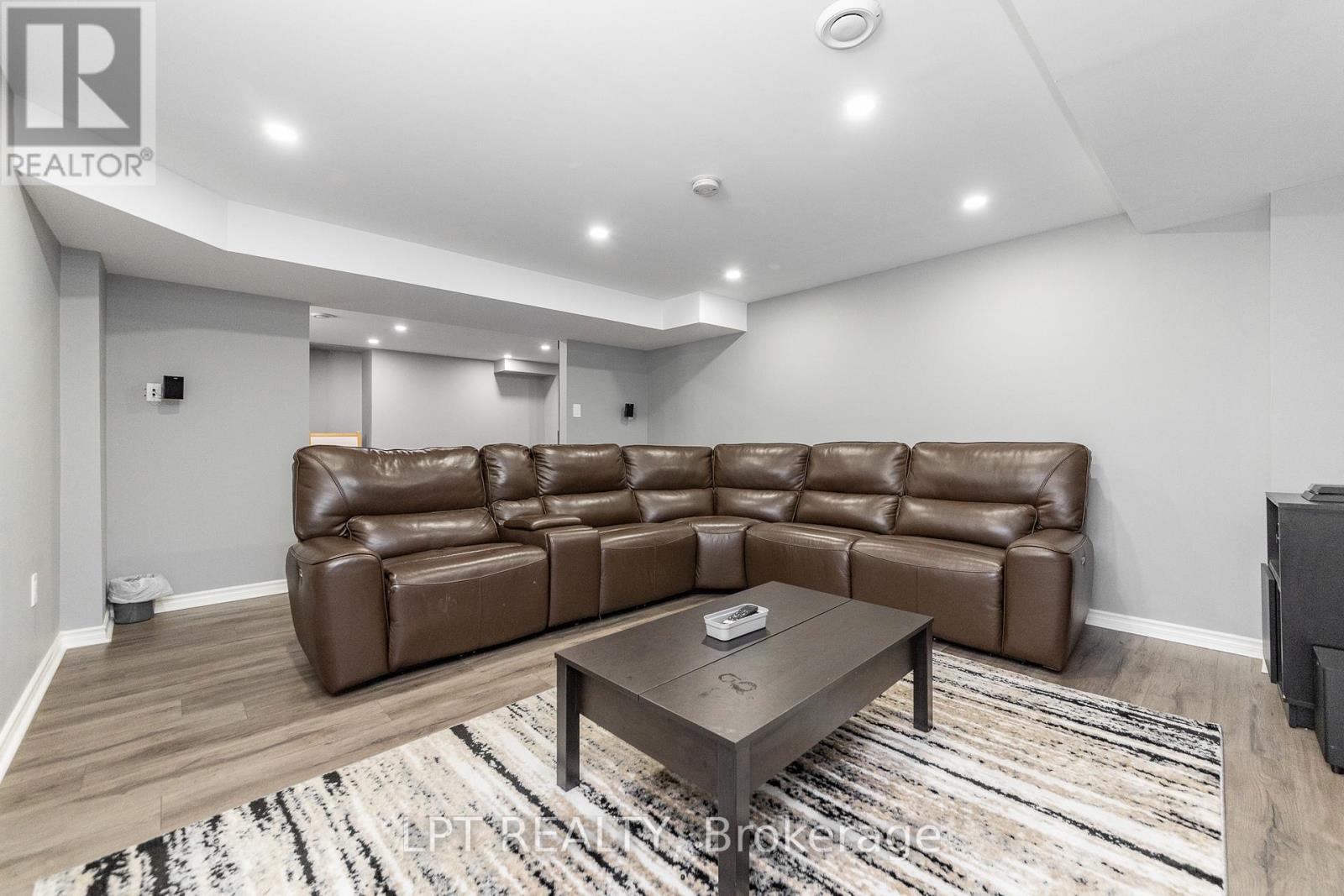 908 PEDIGREE STREET - 31