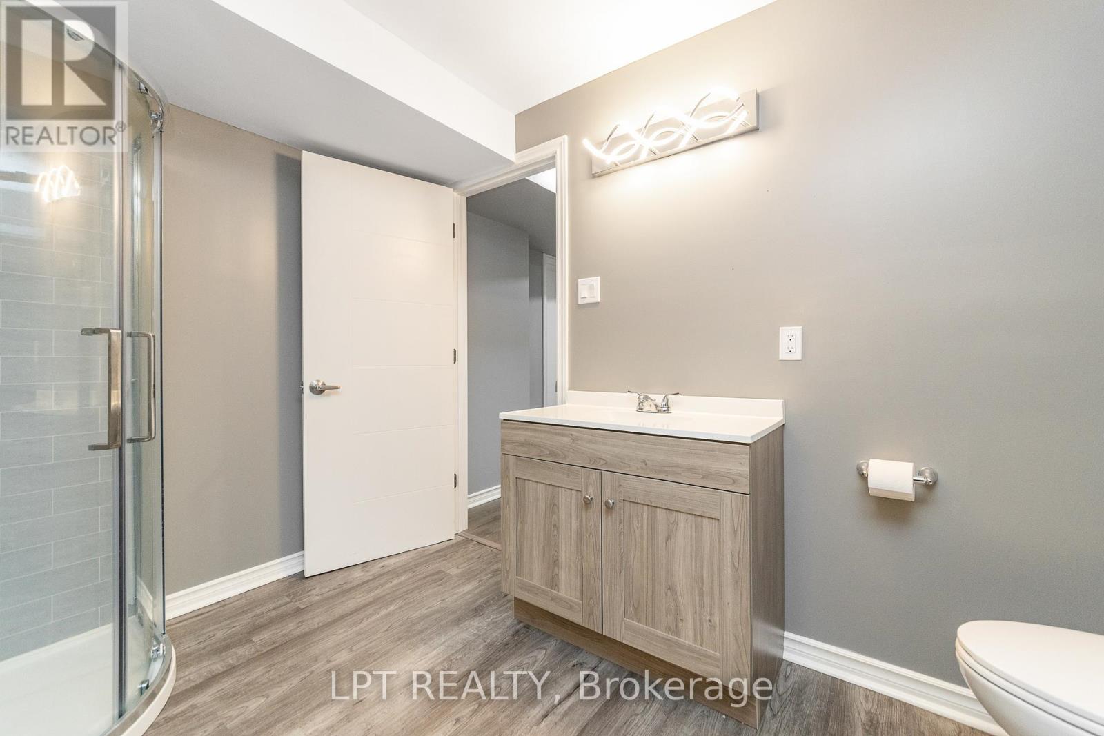 908 PEDIGREE STREET - 32
